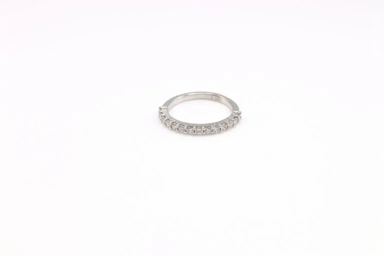 0.50-14K White Gol Diamond Women’s Wedding & Engagement Band
