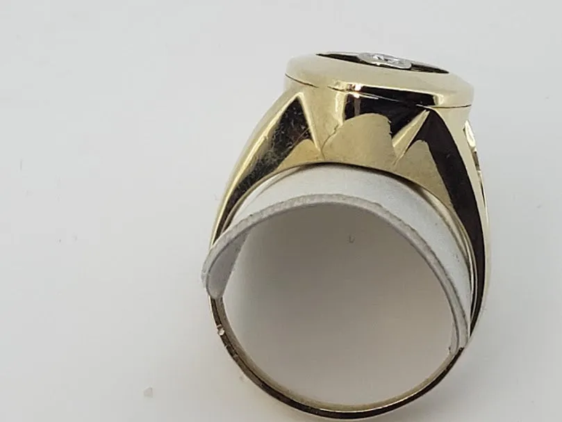 14kt Diamond Ring - The Diamond moves when you do!