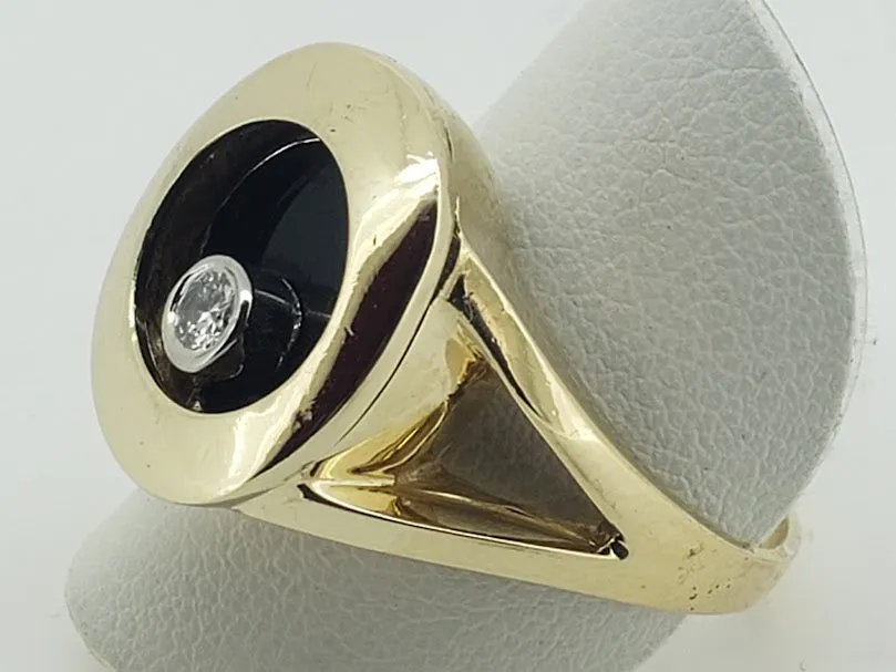14kt Diamond Ring - The Diamond moves when you do!