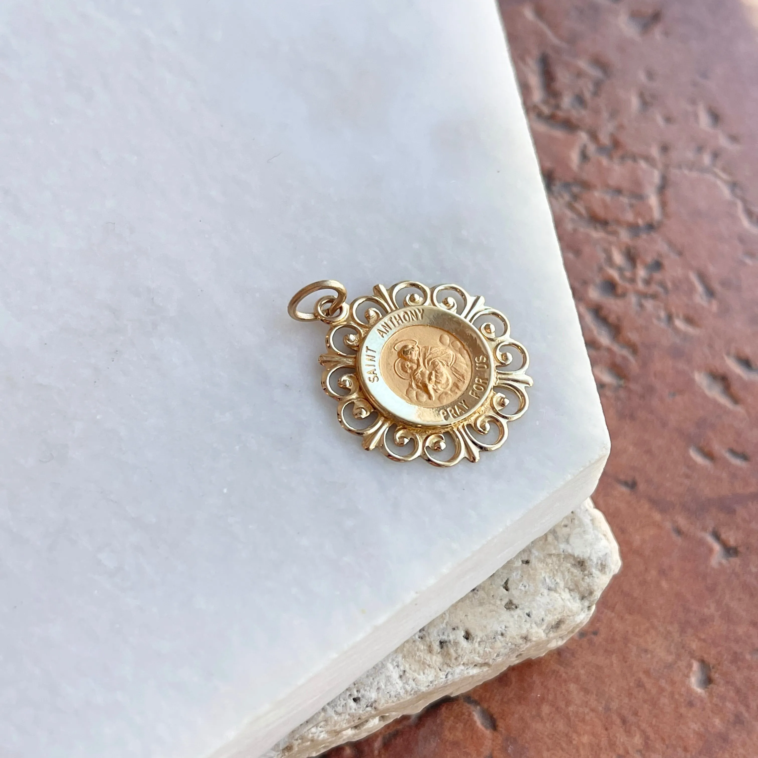 14KT Yellow Gold Detailed Saint Anthony Medal Pendant