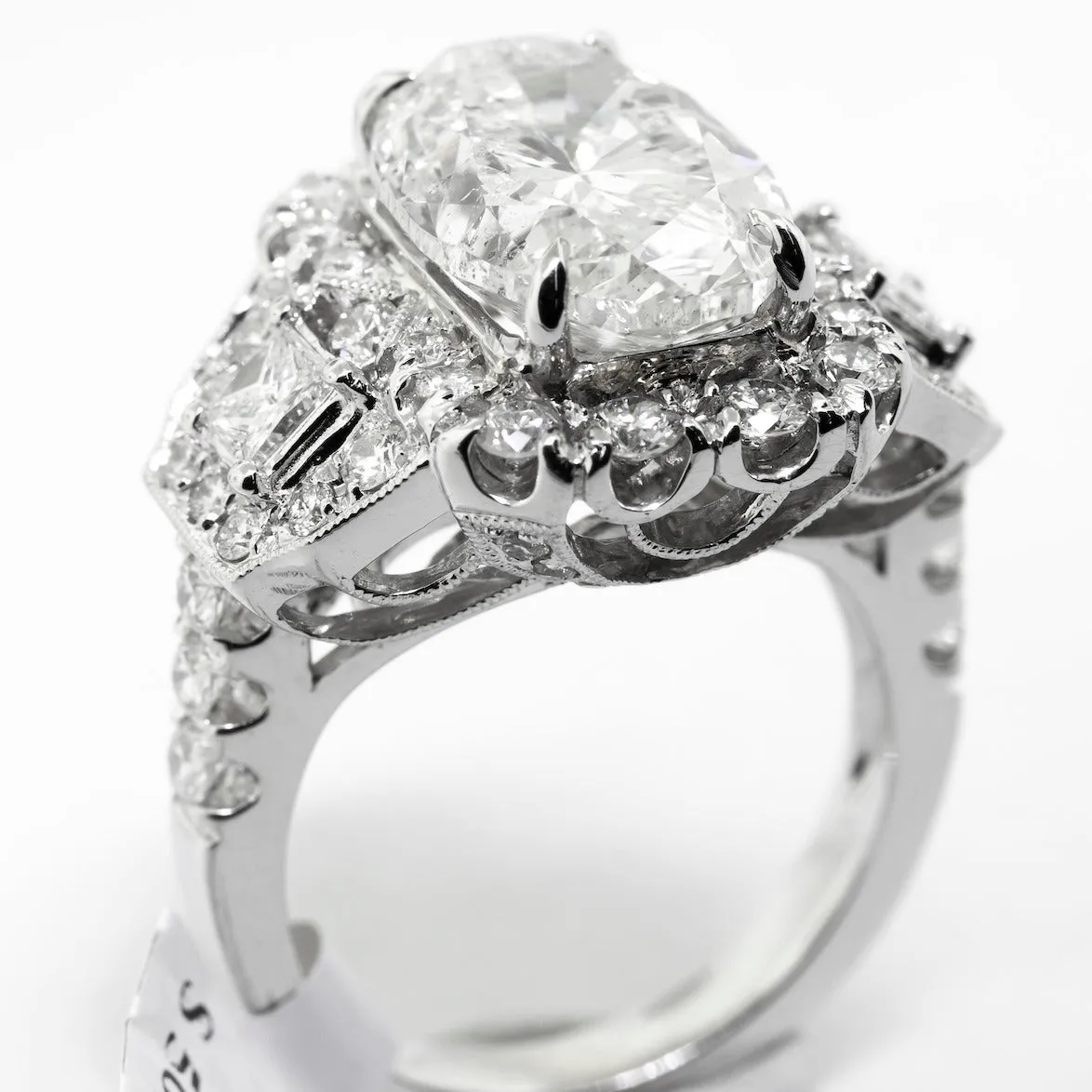 18k White Gold Diamond Ring 6.05ct H/si3 Oval Cut with 1.50 Total Ct On Mounting