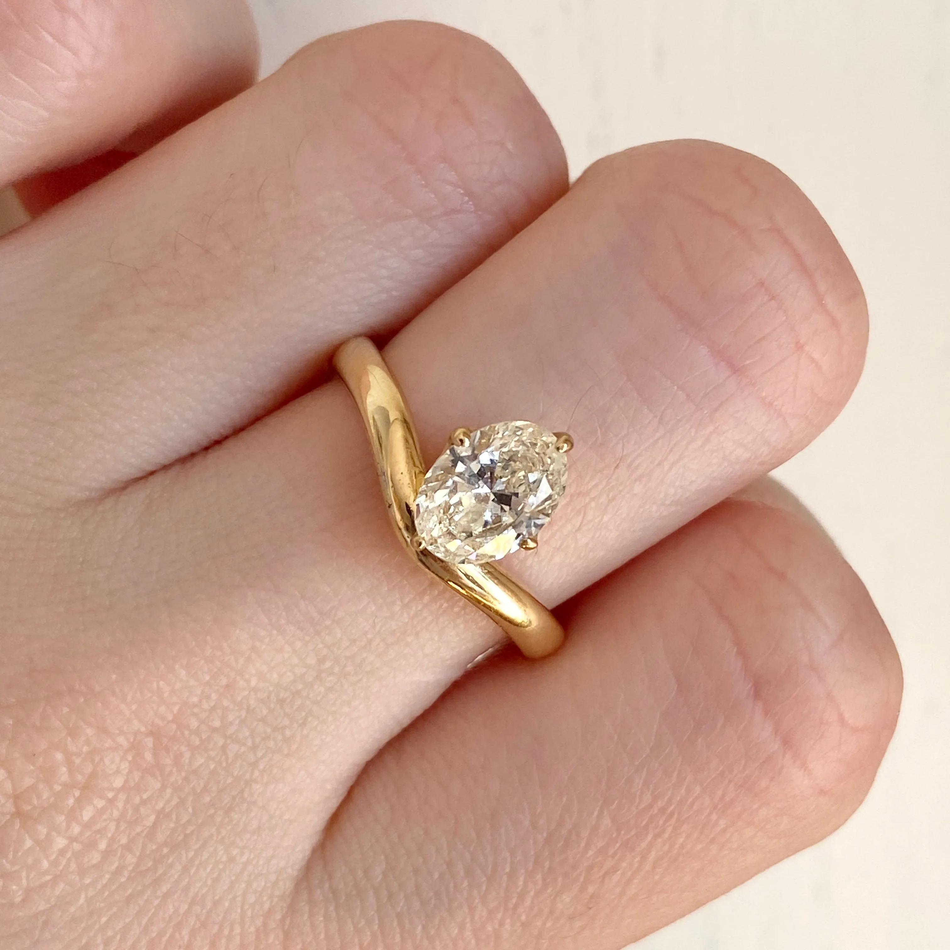 18KT Yellow Gold Oval Yellow Fancy 1.31CT Diamond Chevron Band Ring