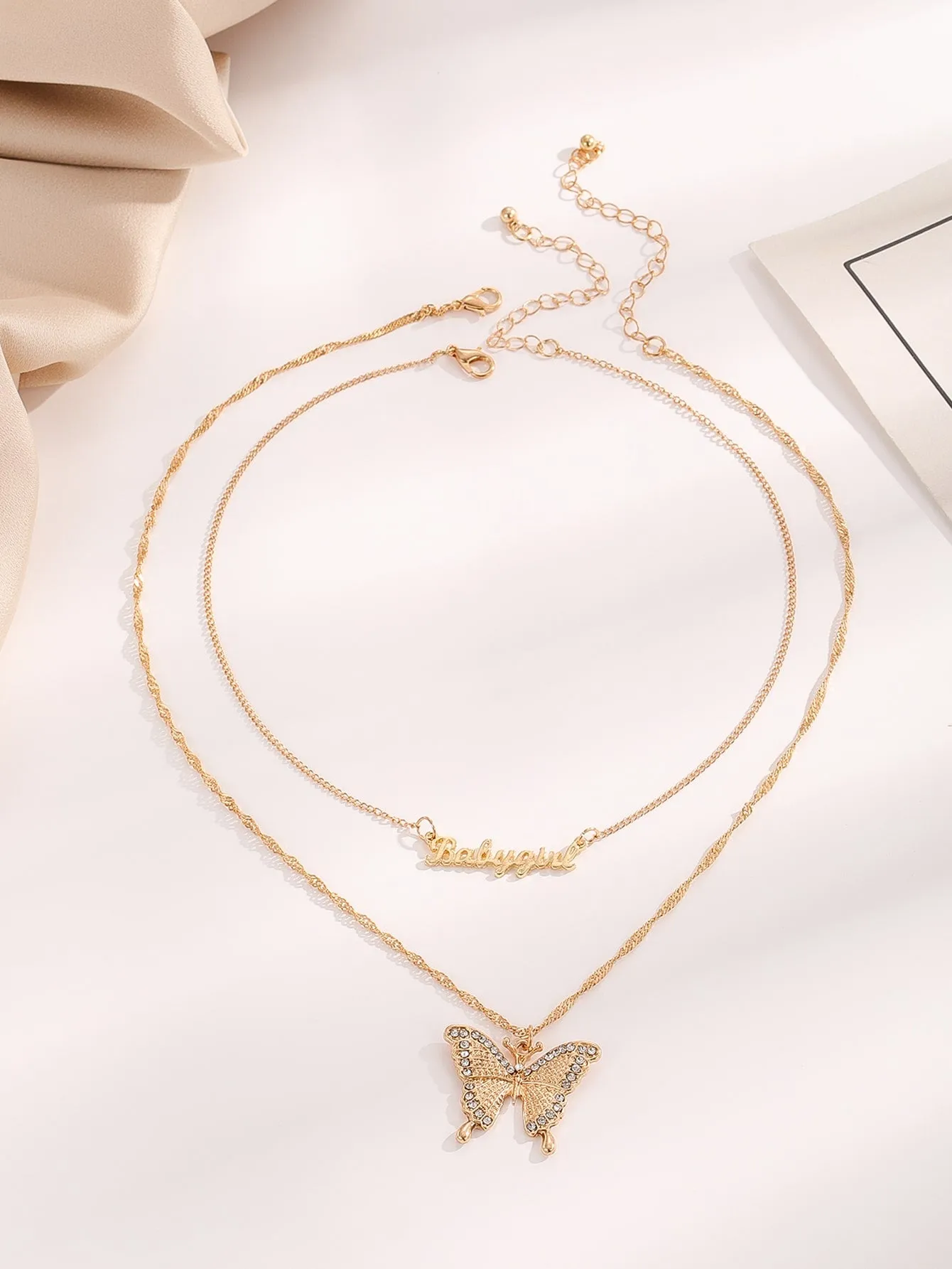 2pcs Rhinestone Decor Butterfly & Letter Charm Necklace - Gold