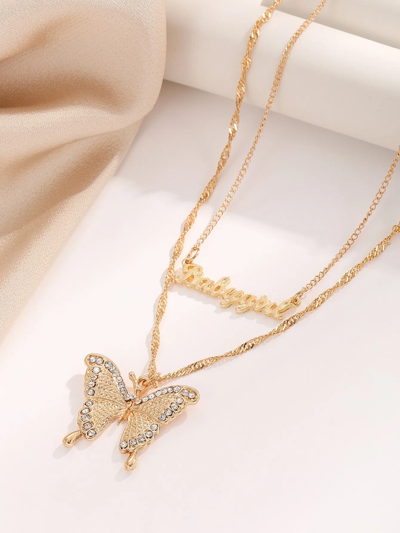2pcs Rhinestone Decor Butterfly & Letter Charm Necklace - Gold