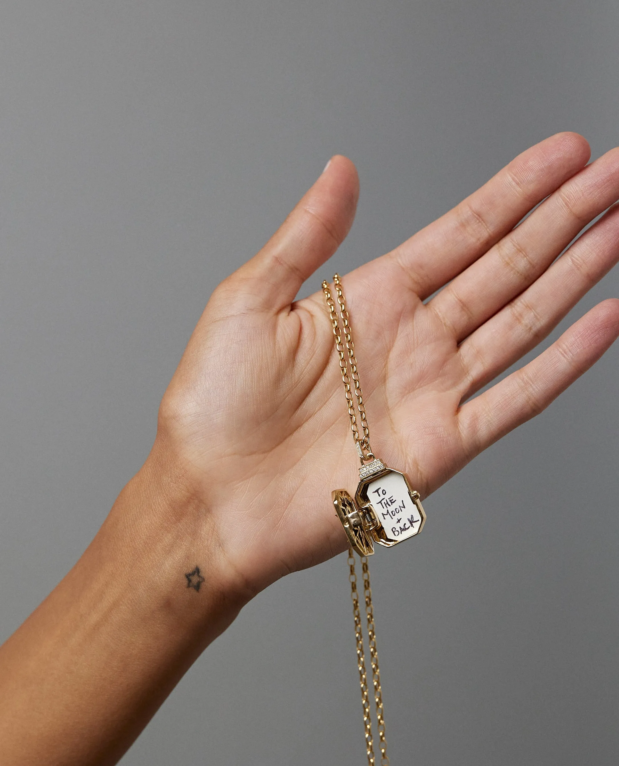 Amuleti Locket