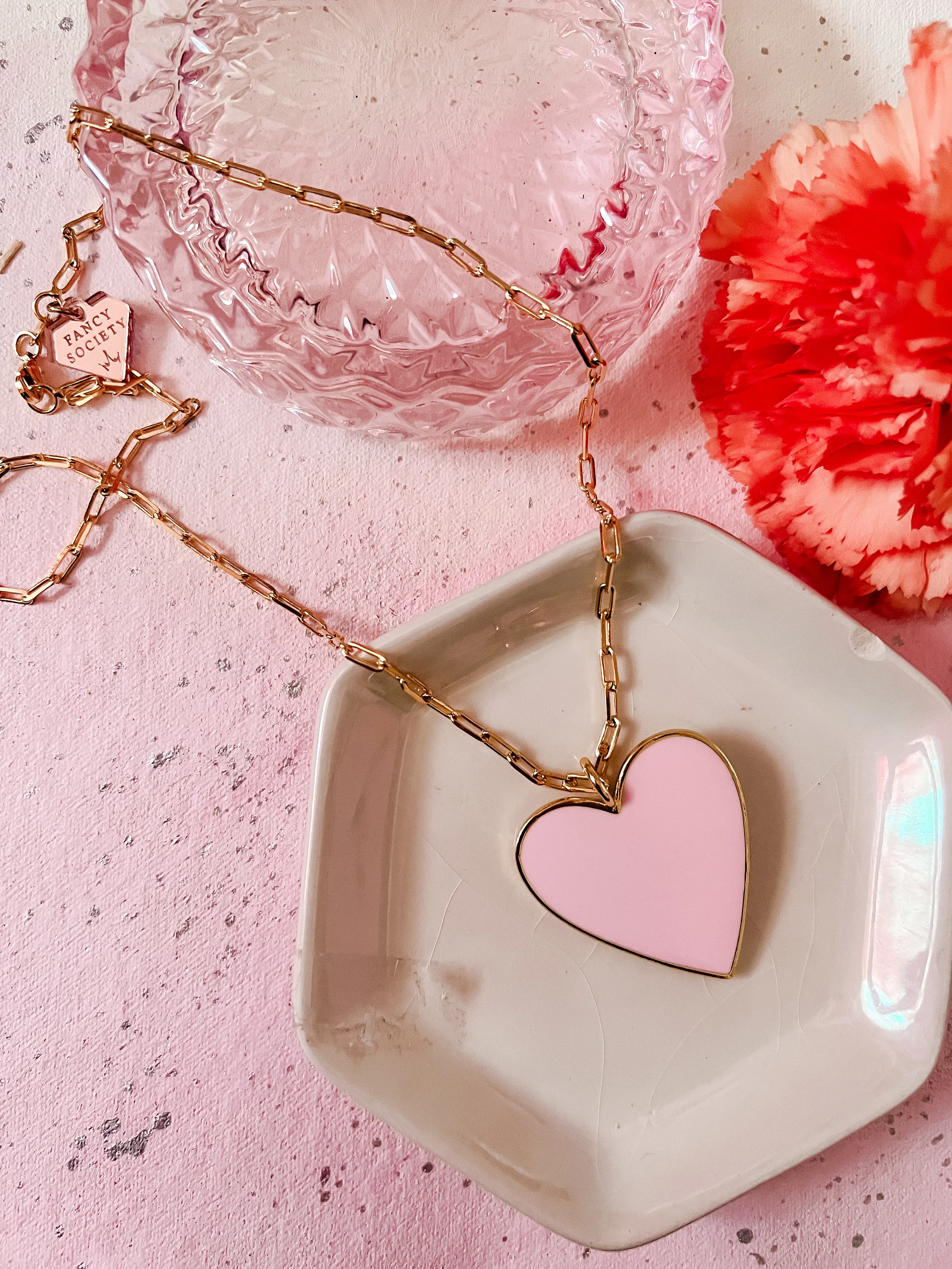 BIG HEART NECKLACE  LIGHT PINK