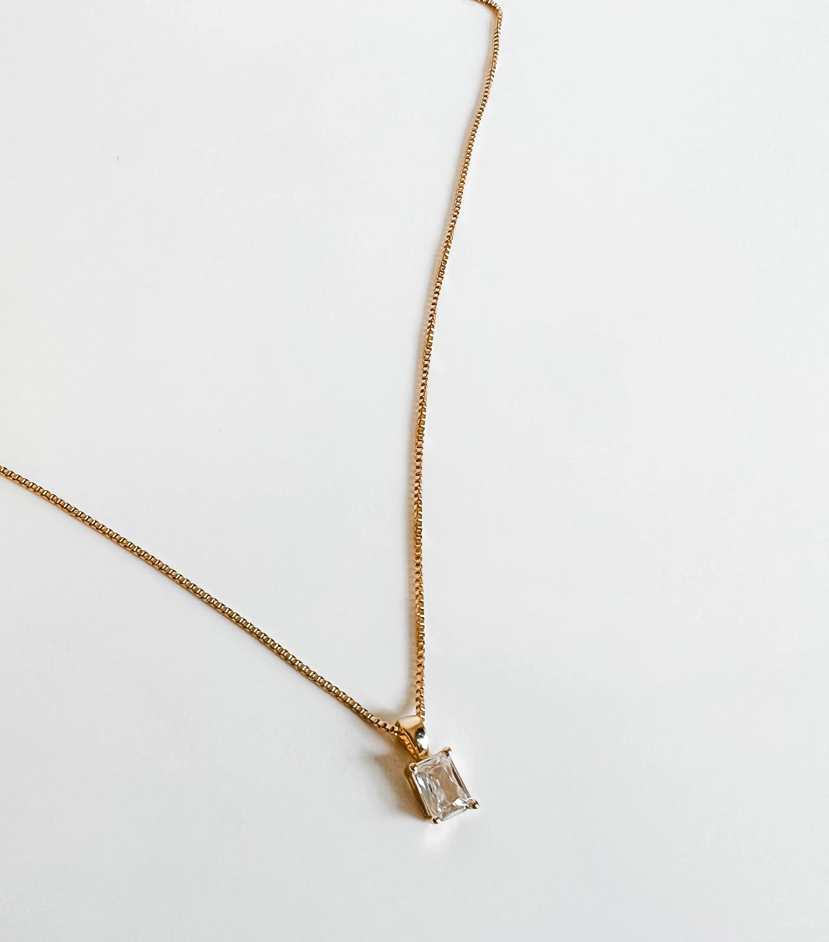 Box chain with baguette diamond
