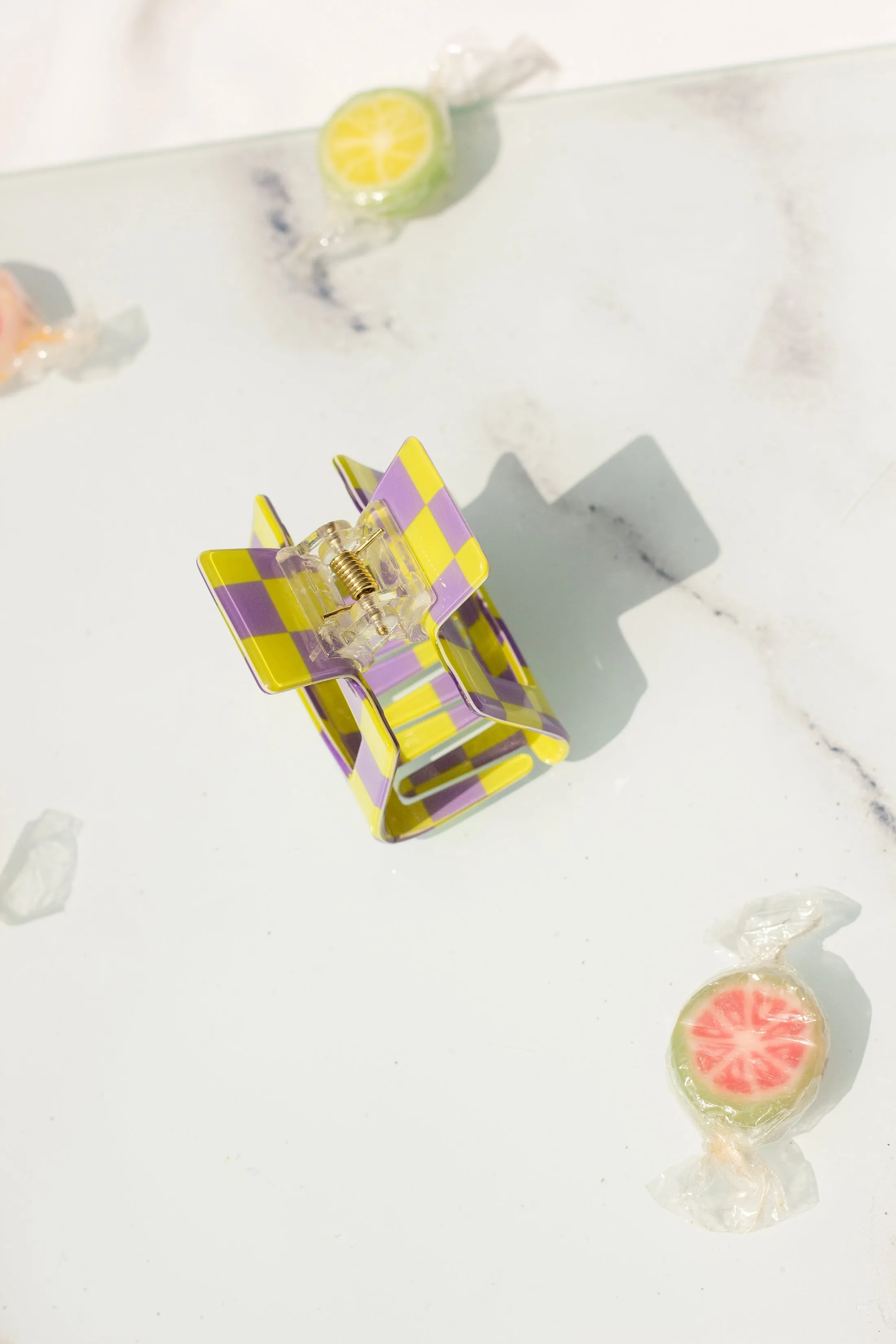 Checkerboard Print Cut Out Rectangle Claw Hair Clip