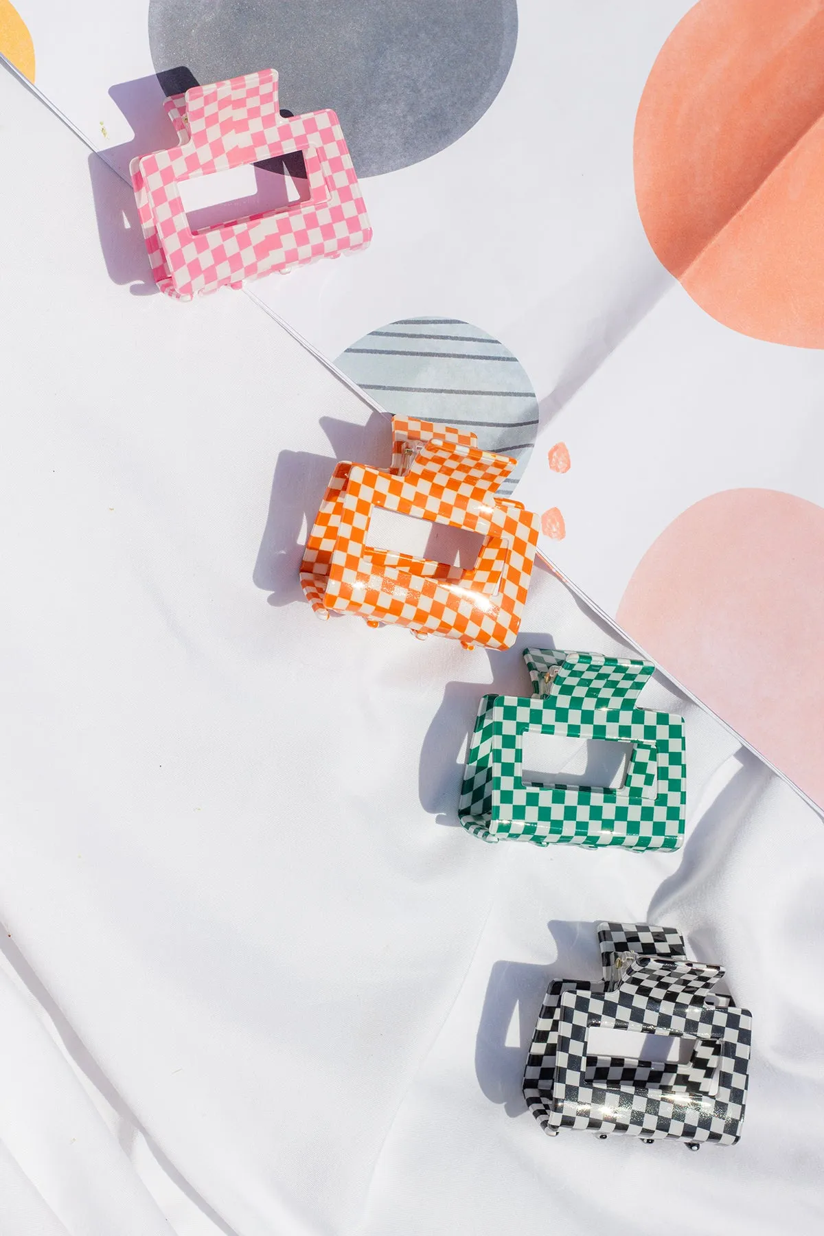 Checkerboard Print Cut Out Rectangle Claw Hair Clip