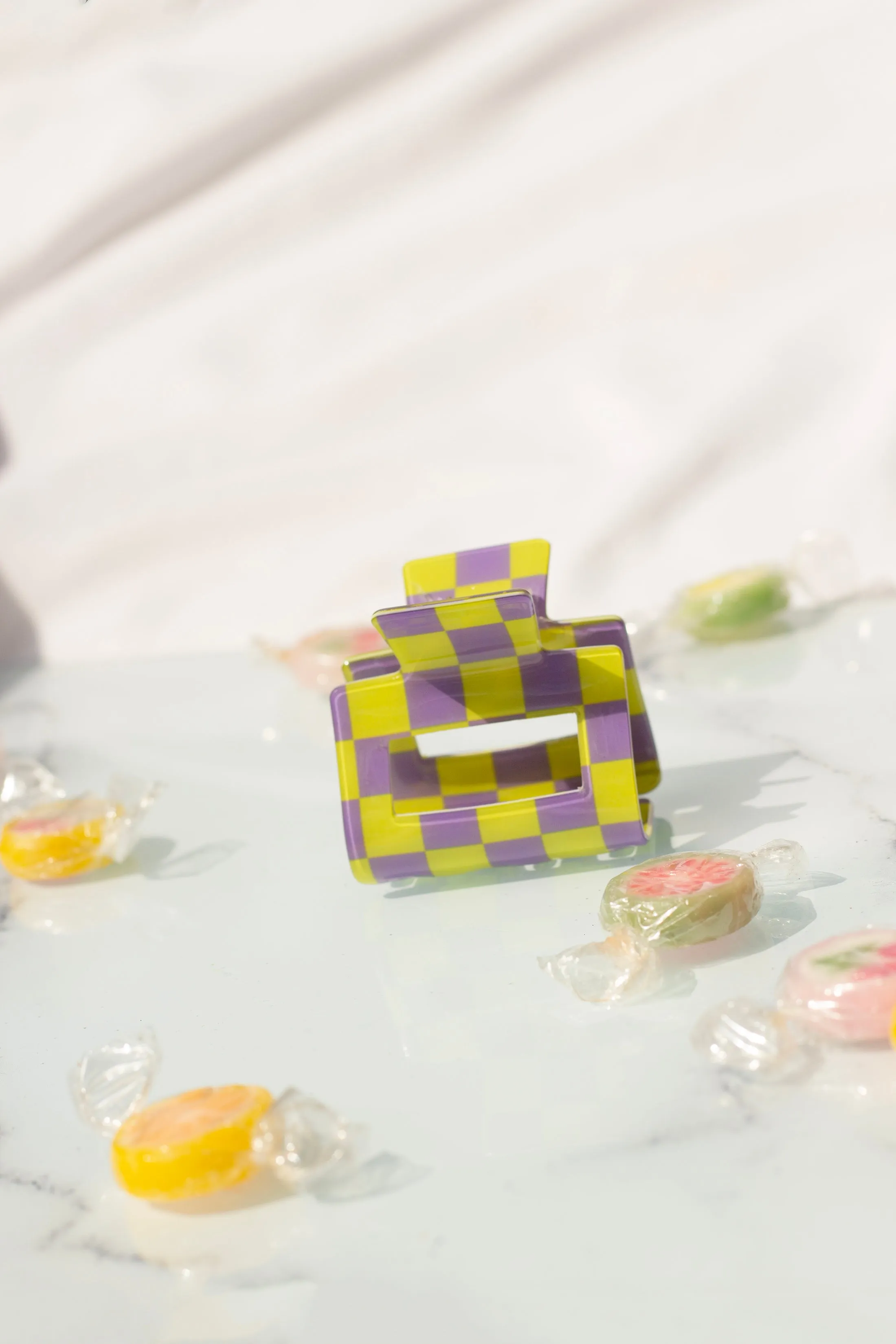 Checkerboard Print Cut Out Rectangle Claw Hair Clip