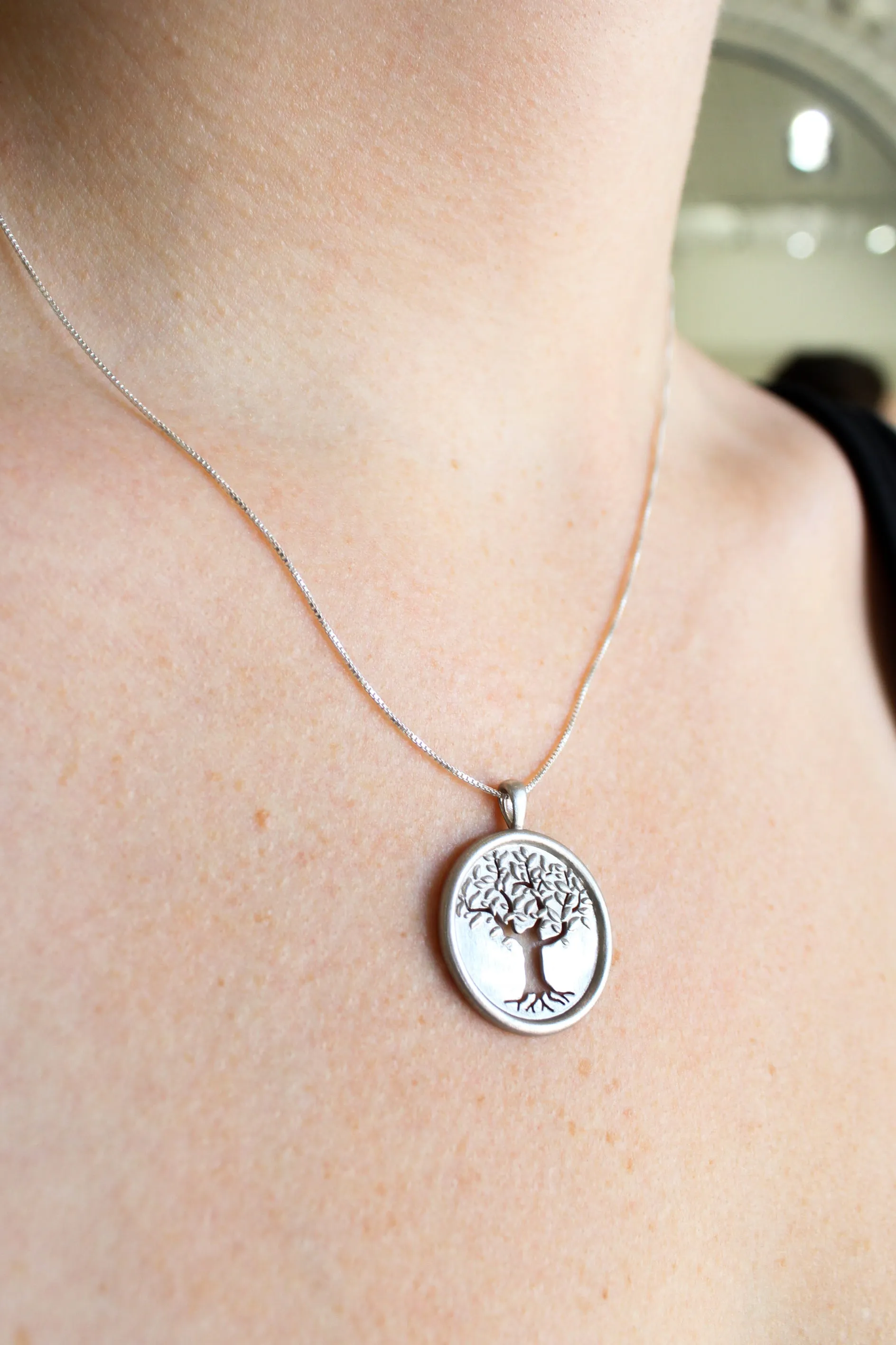 Cherish Austin 14k Live Oak Pendant WG Pendant w/SS Chain