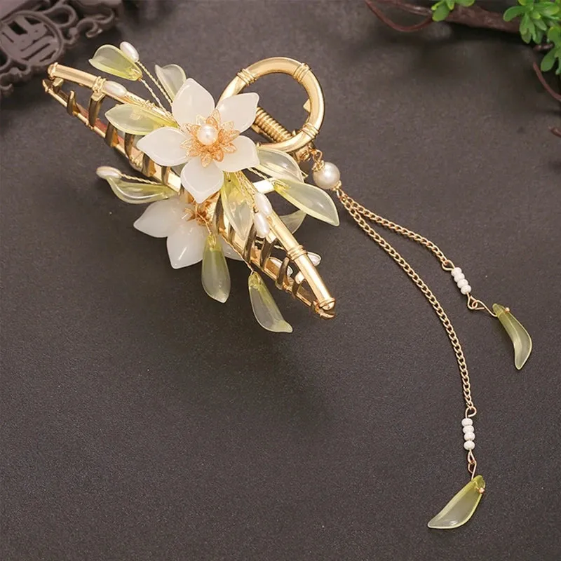 Chic Tassel Butterfly Pearl Clip
