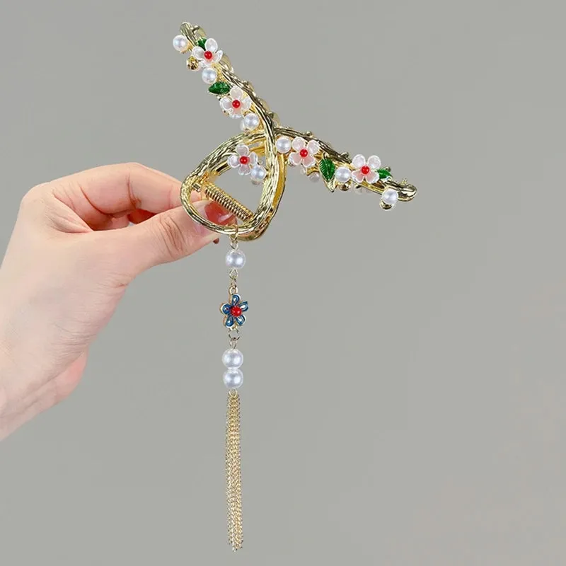 Chic Tassel Butterfly Pearl Clip