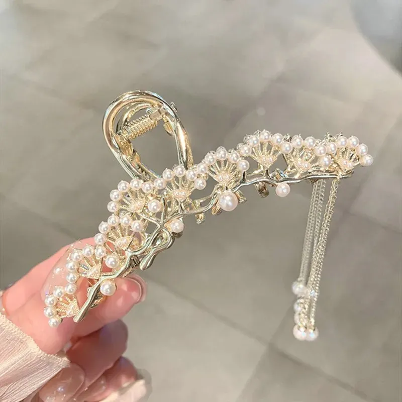Chic Tassel Butterfly Pearl Clip