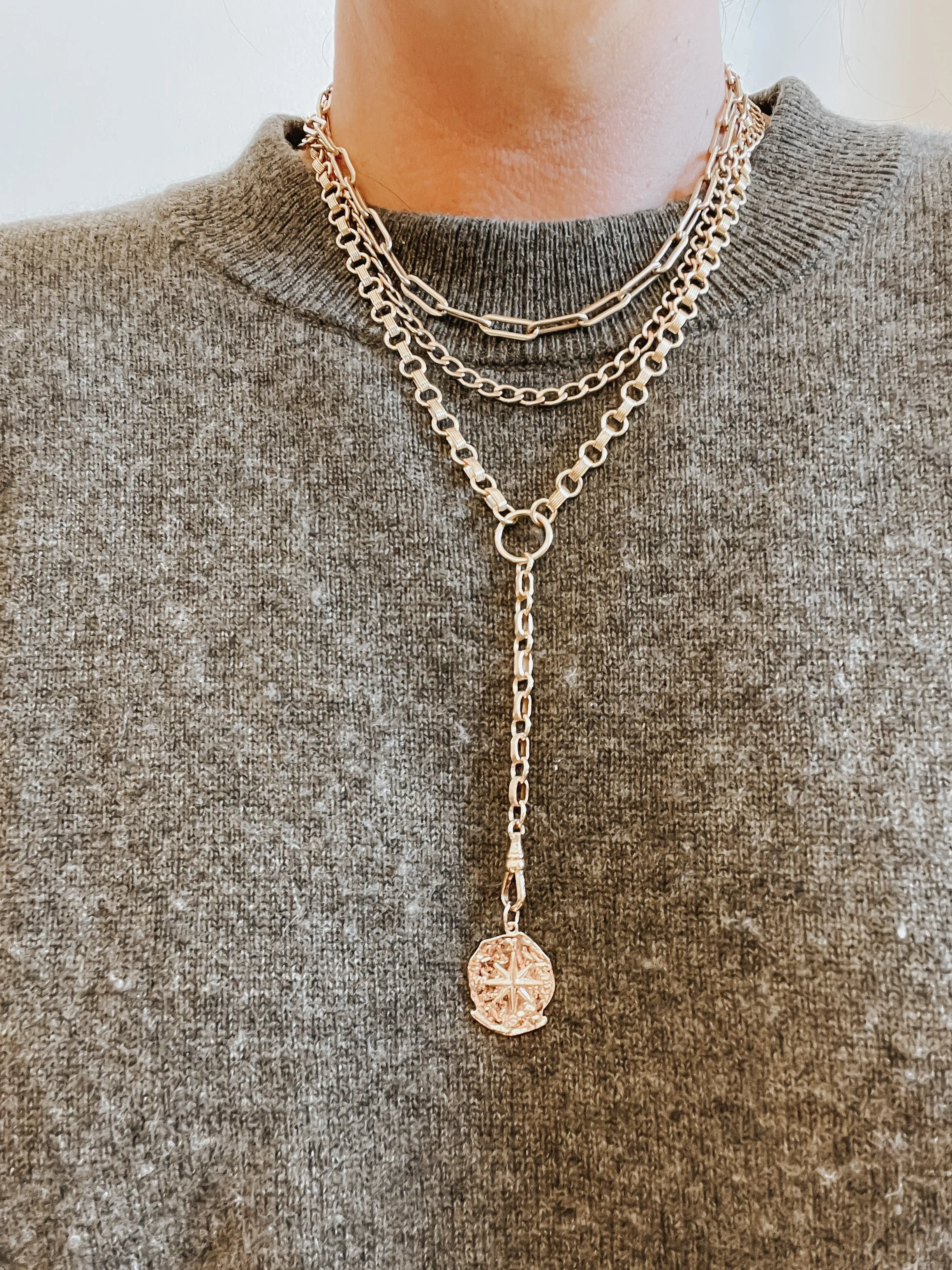 CIARA CHARM NECKLACE