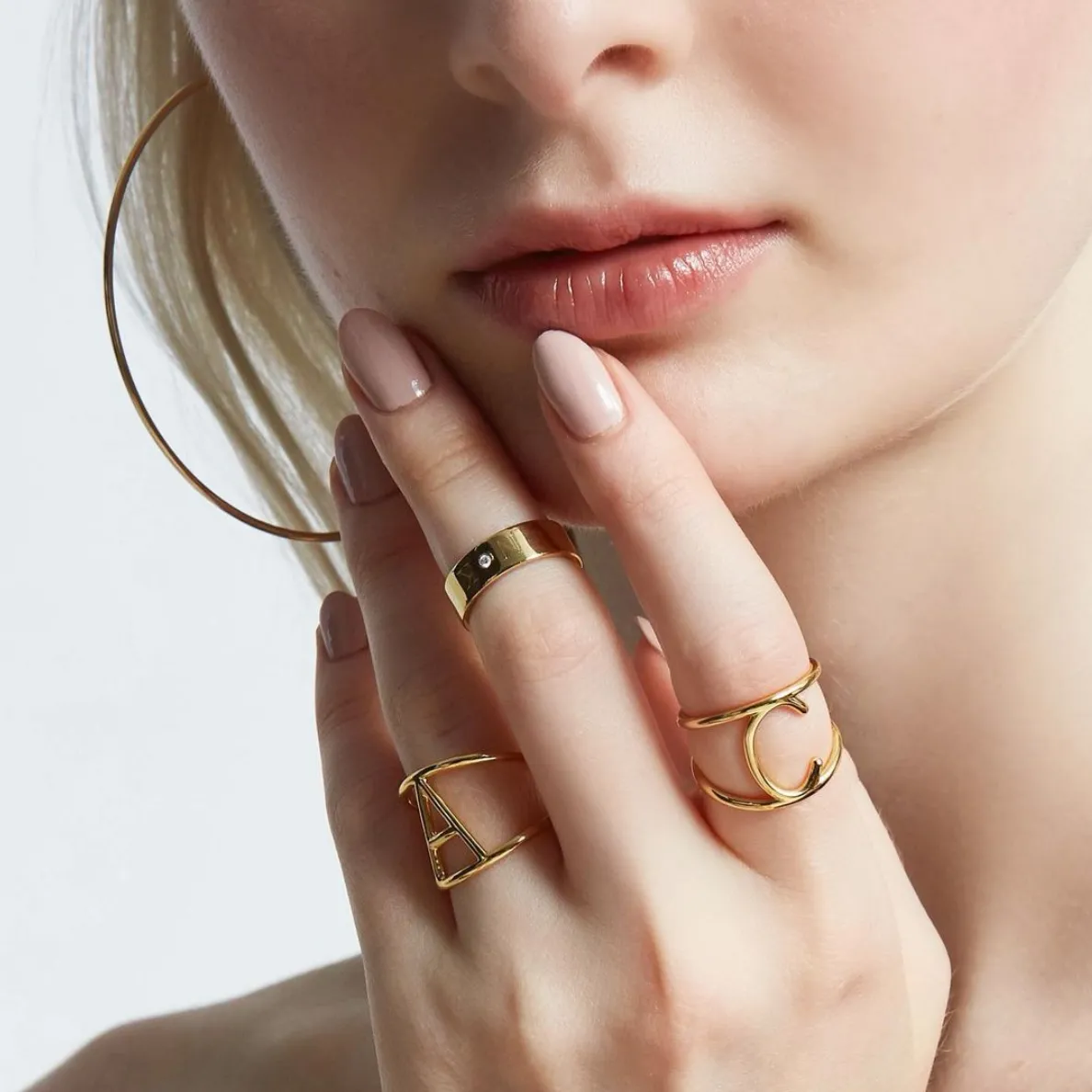 CIELA DIAMOND-DUO INITIAL RING BAND
