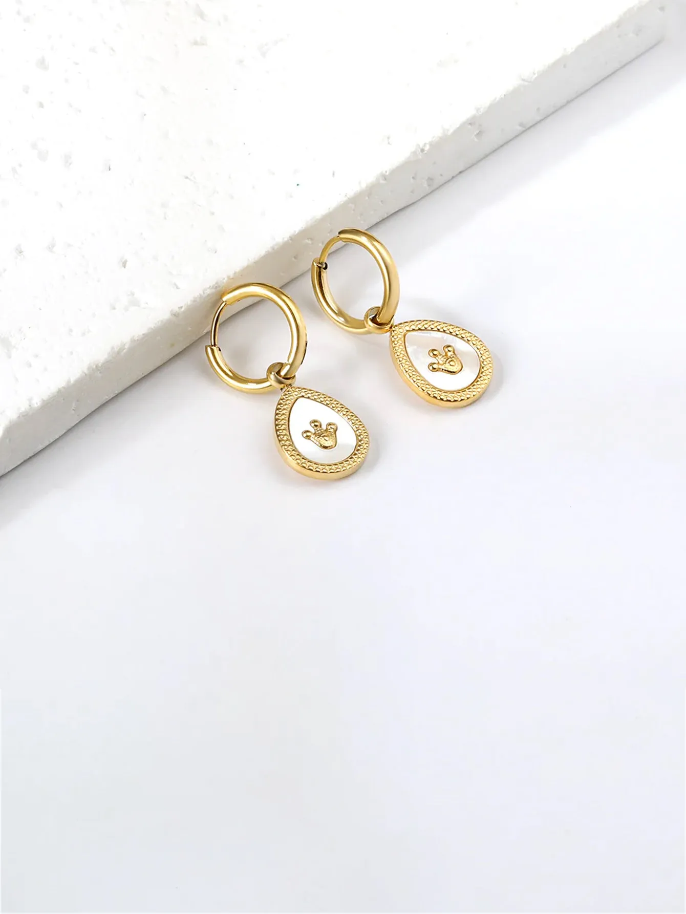 Crown Engraved Droplet Design Drop Earrings - FD ⚡