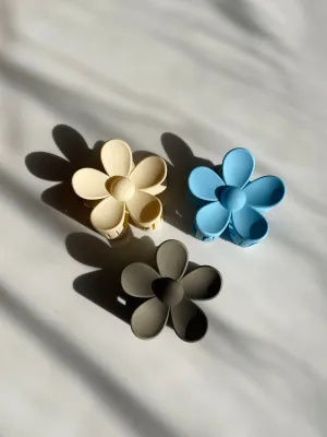 Daisy Claw Clips
