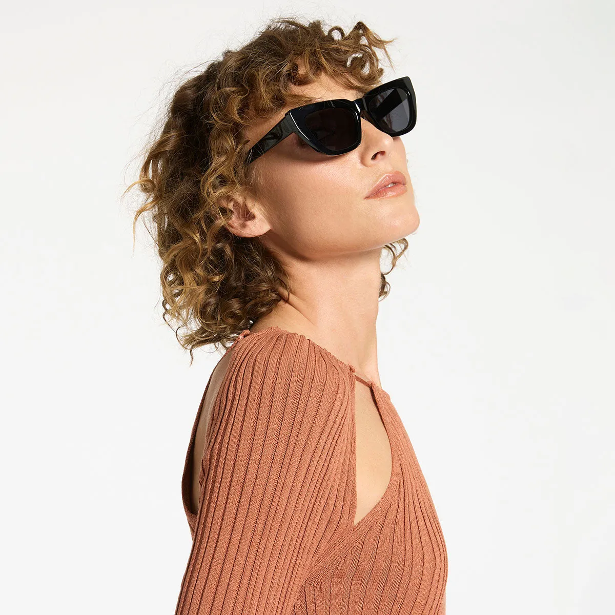 Desolate Sunglasses - Black