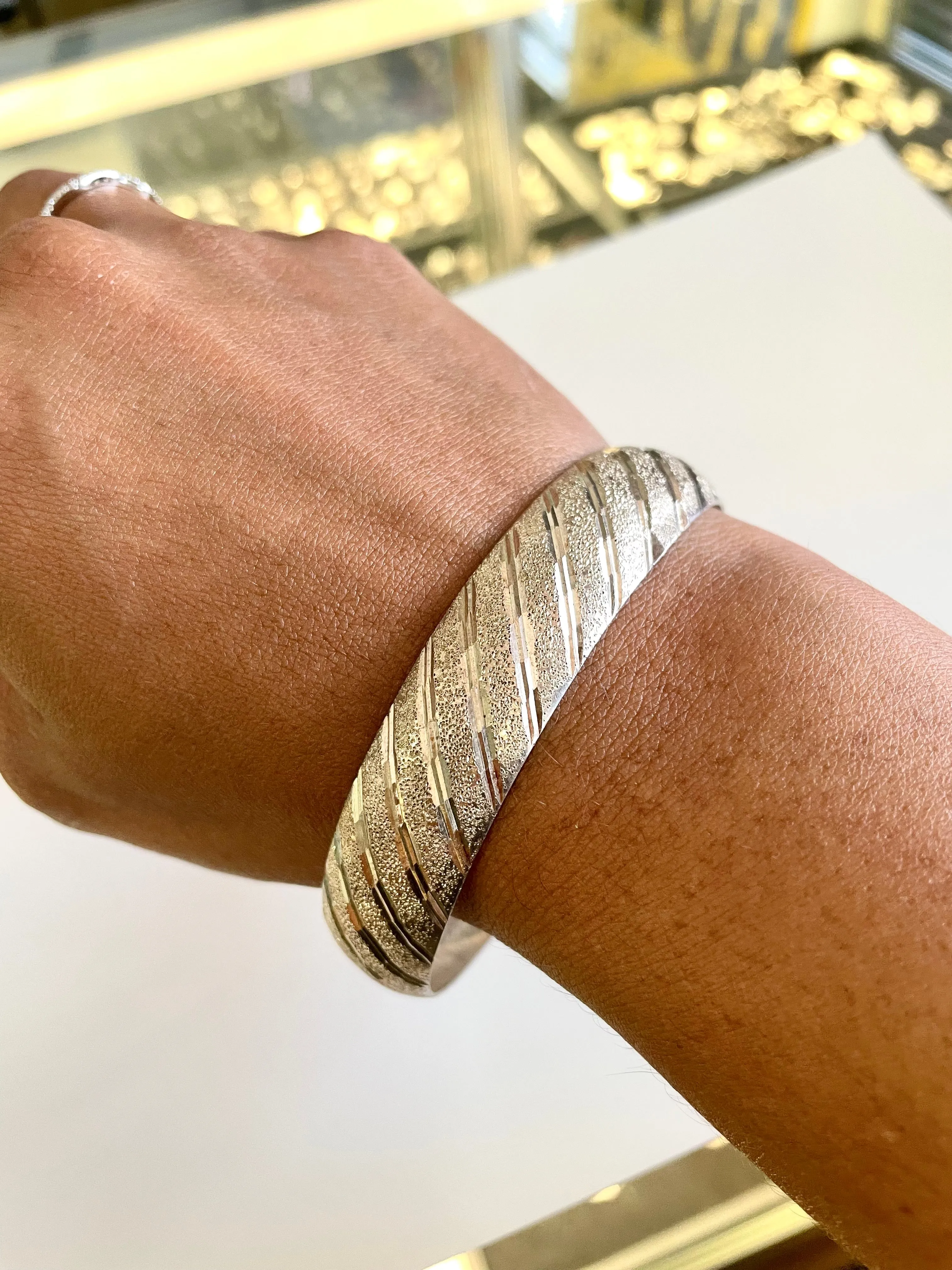 Esmeralda's Textured Line Design Bracelet
