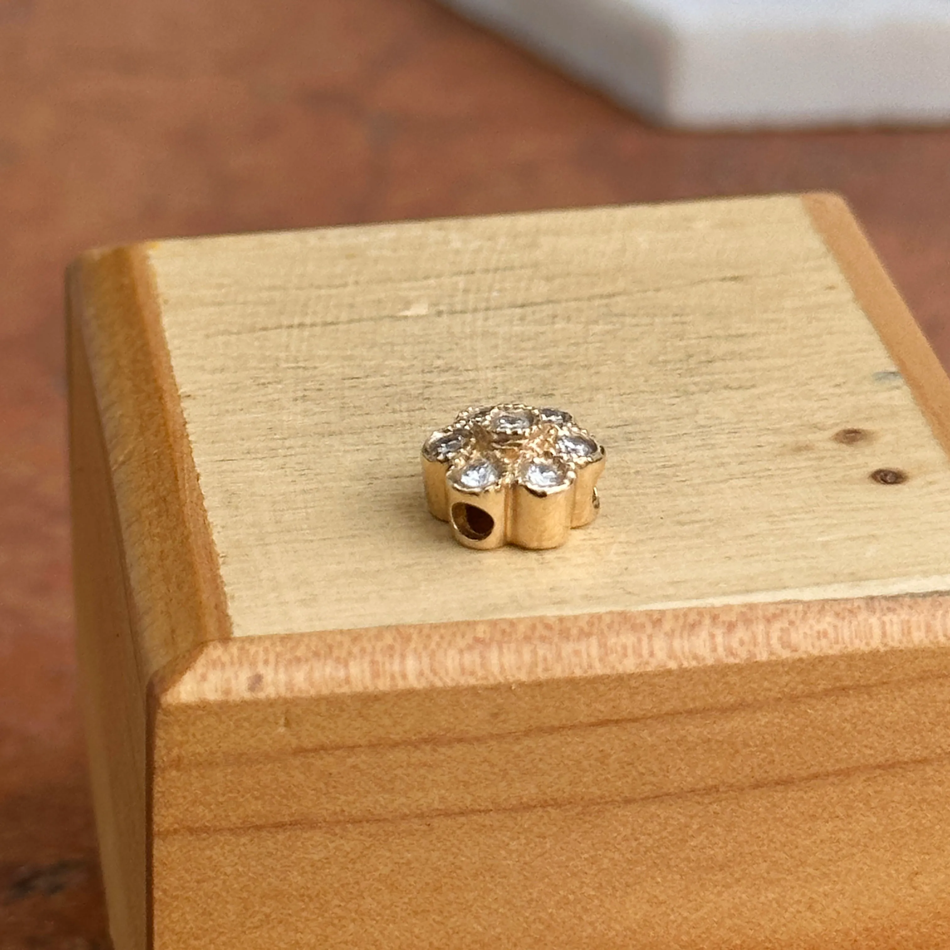 Estate 14KT Yellow Gold Diamond Flower Pendant Slide