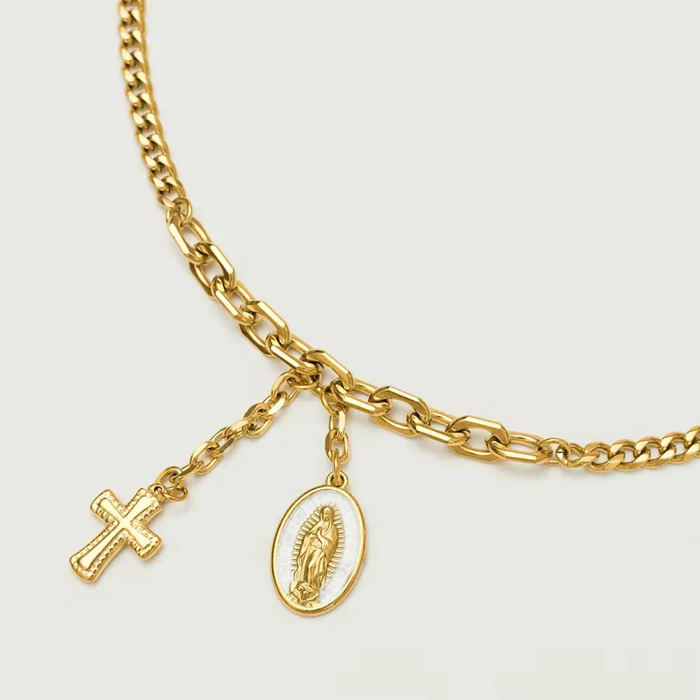 Fe Necklaces