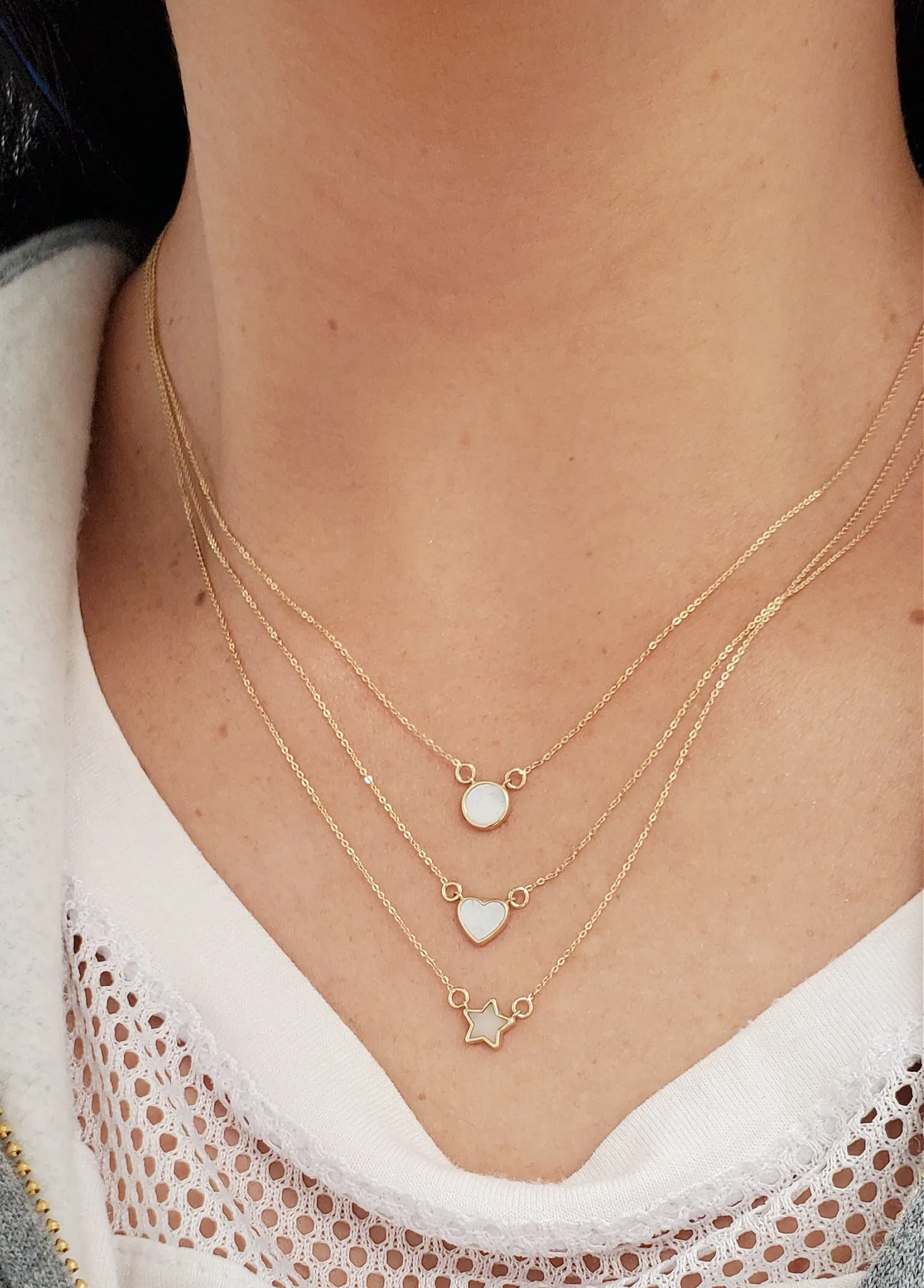 Fine Bezel Single Heart Mother of Pearl Necklace