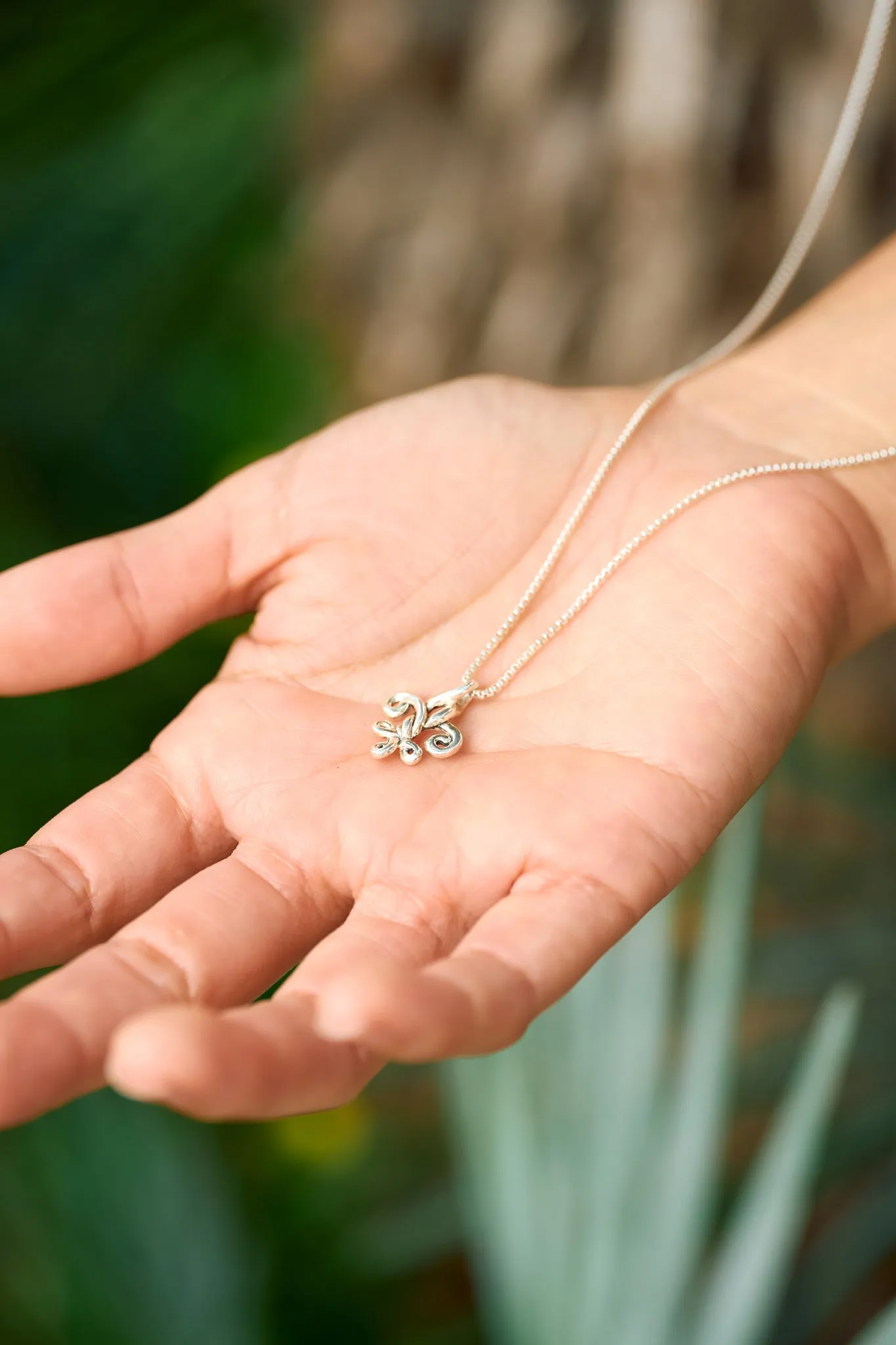 Fleur de Love Knot Pendant - Small