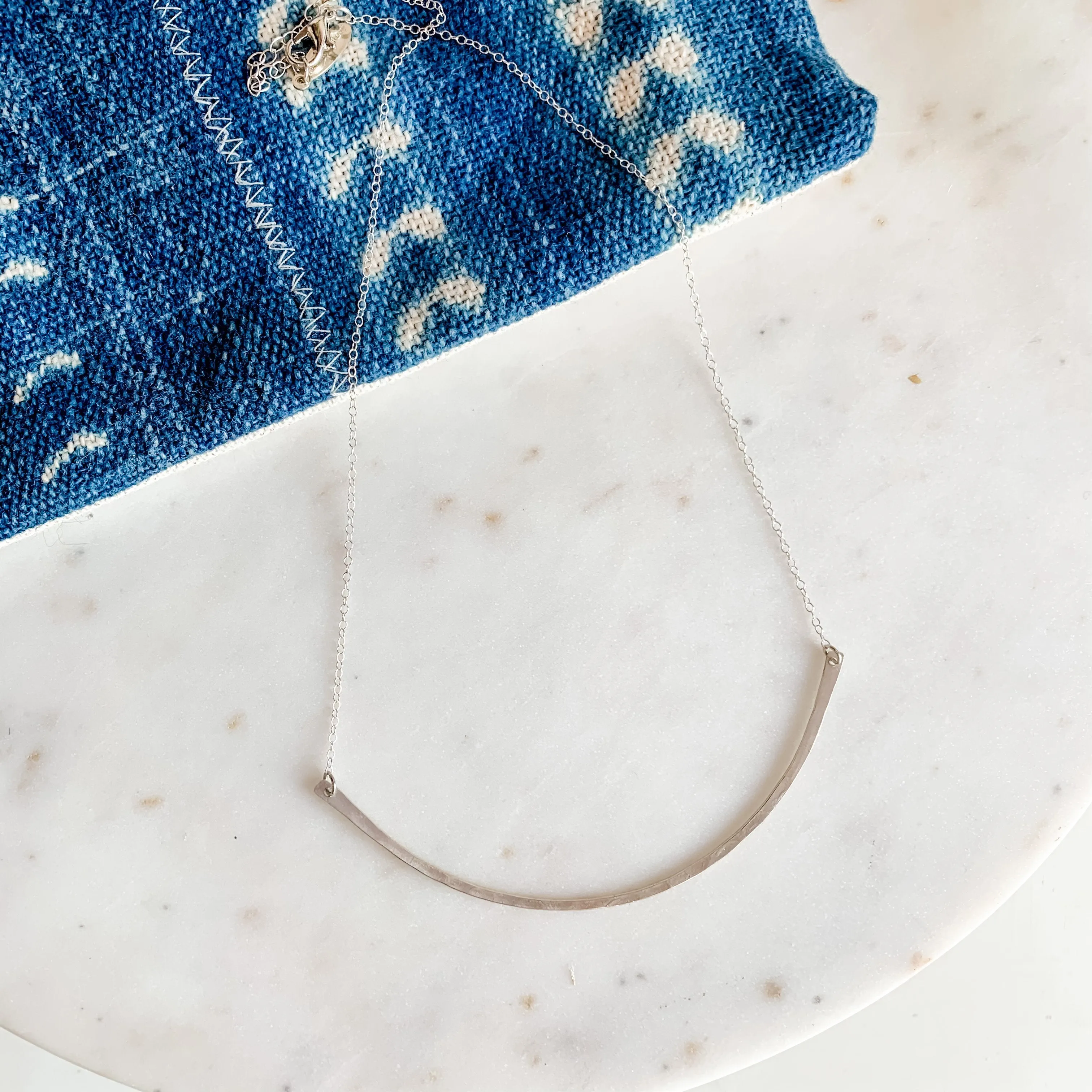 Hammered Curved Bar Layering Dainty Necklace