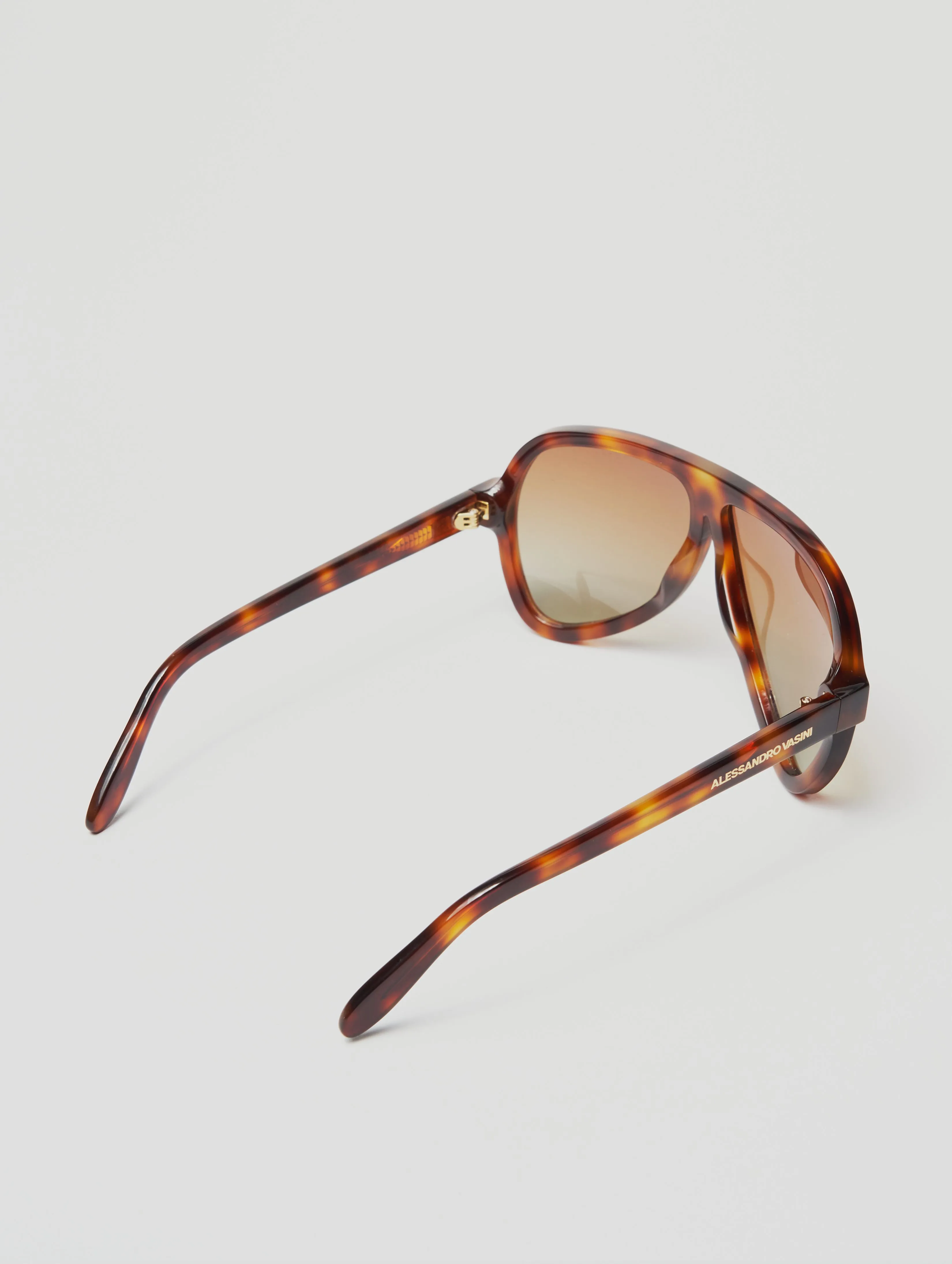 JAMES GIANT AVIATOR SUNGLASSES IN HAVANA-BROWN