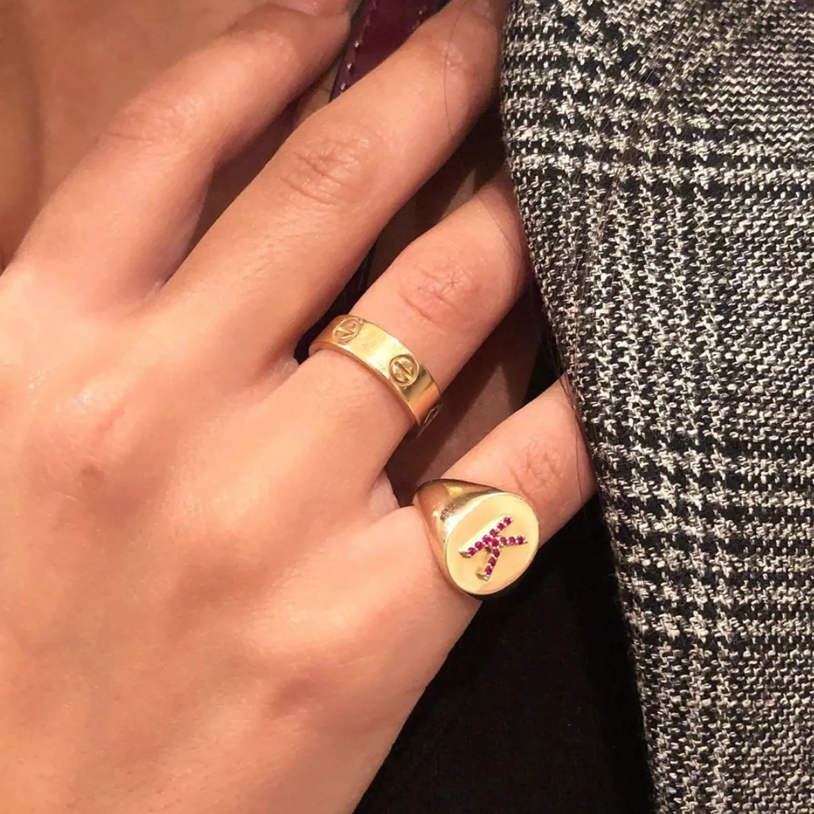 KARI DIAMOND INITIAL OVAL SIGNET RING