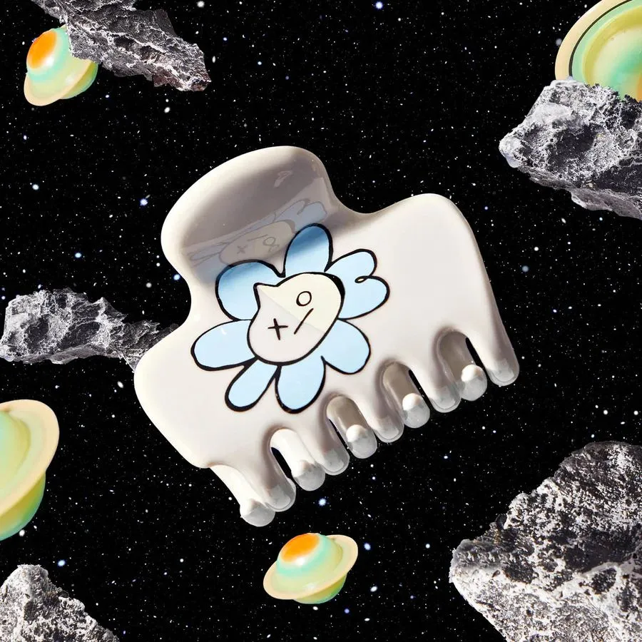 KITSCH Kitsch x BT21 Cloud Claw Clip in VAN