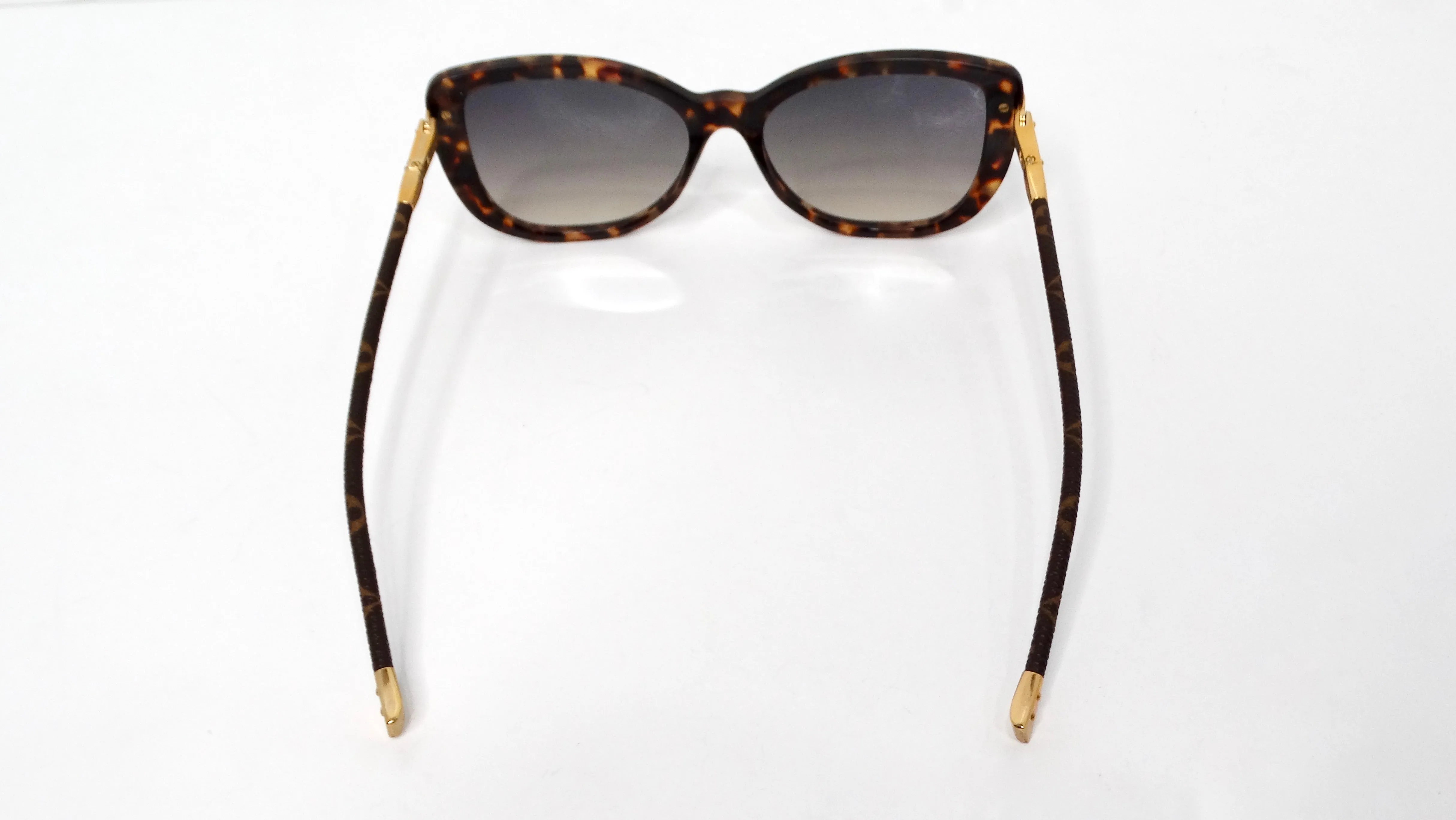 Louis Vuitton Charlotte Frame Tortoise Acetate Monogram Foldable Sunglasses
