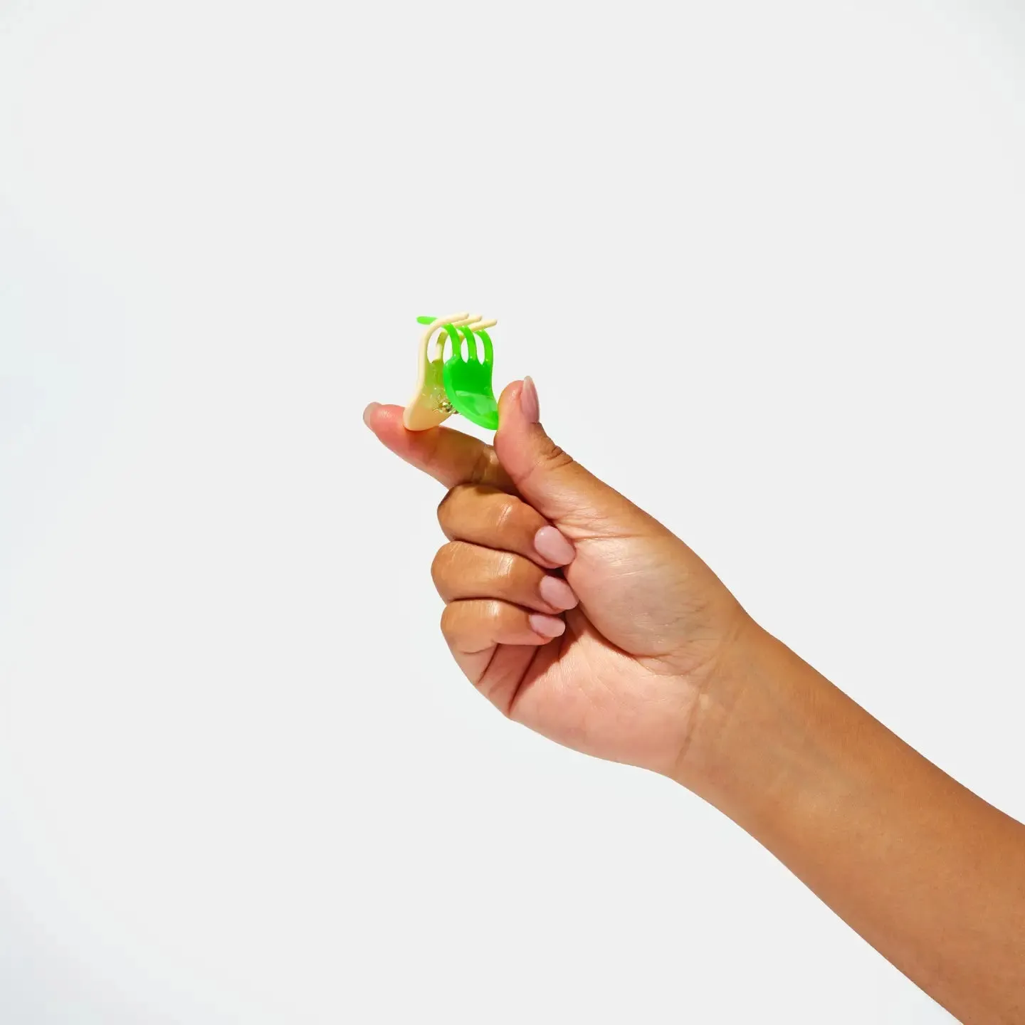 Mini Claw in Green   Nude
