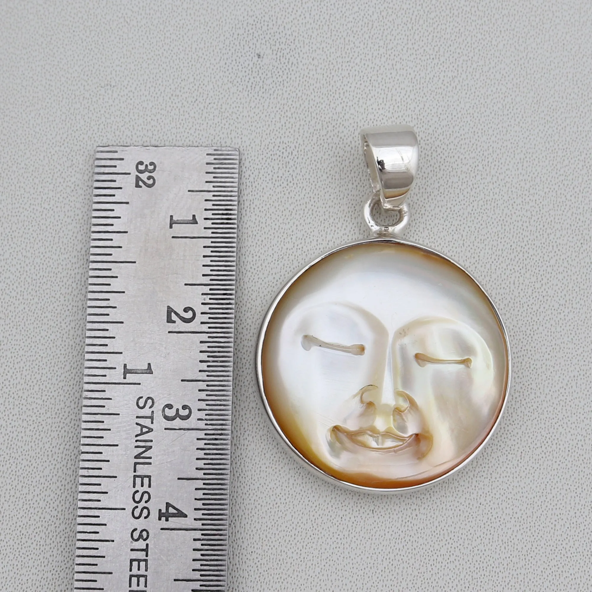 Mother of pearl Face Silver Pendant