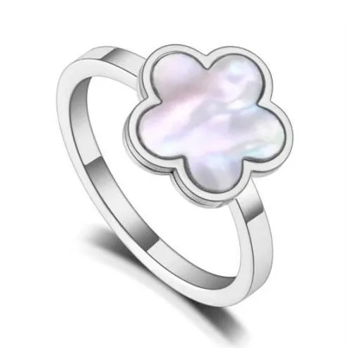 Mother of Pearl Gold Clover Ring – Maestro Hennessy ®