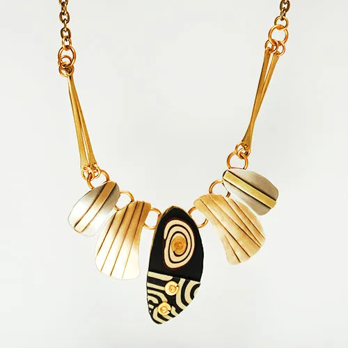 N3281w TAPESTRY NECKLACE.