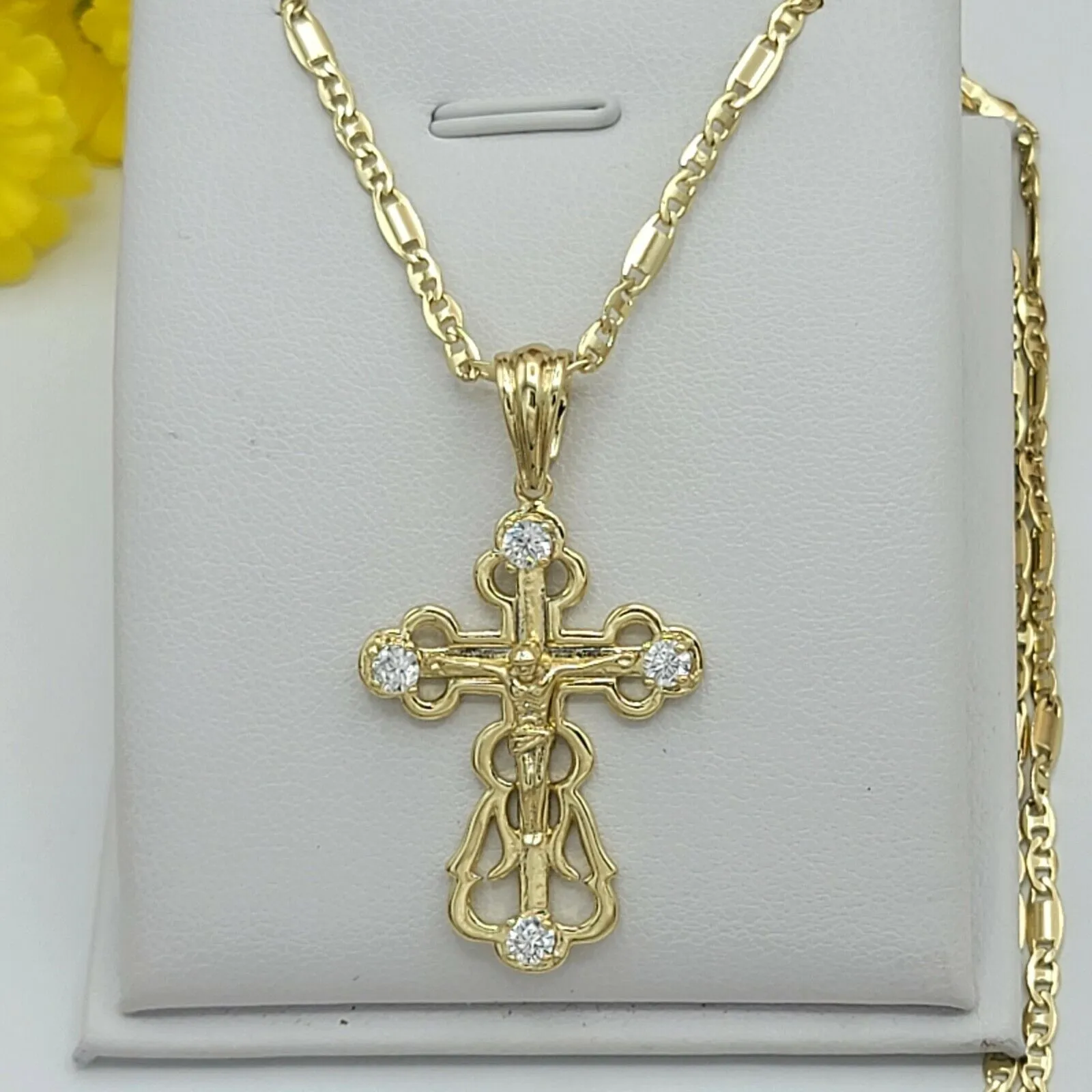 Necklaces - 14K Gold Plated. Crucifix Cross Pendant & Chain.