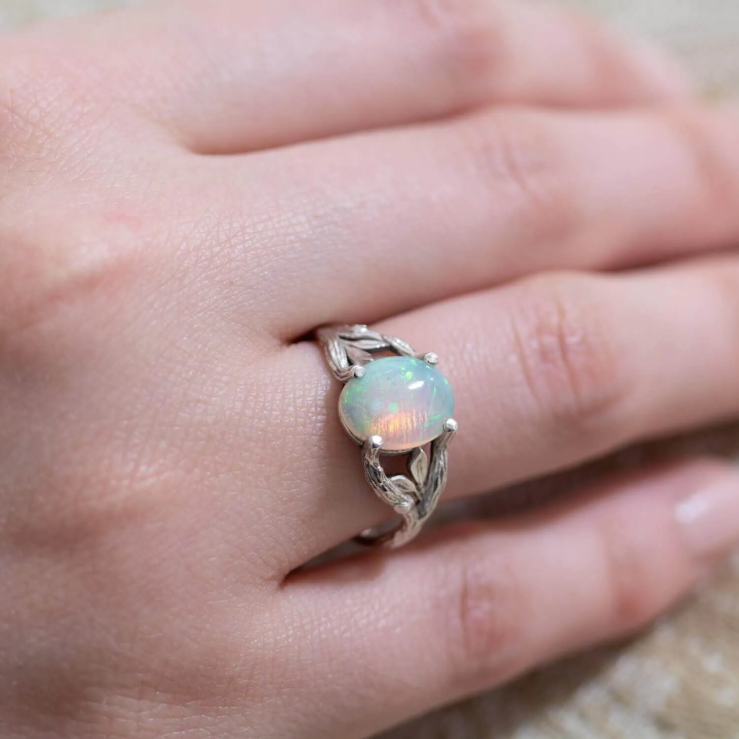 Neomi - Opal Ring