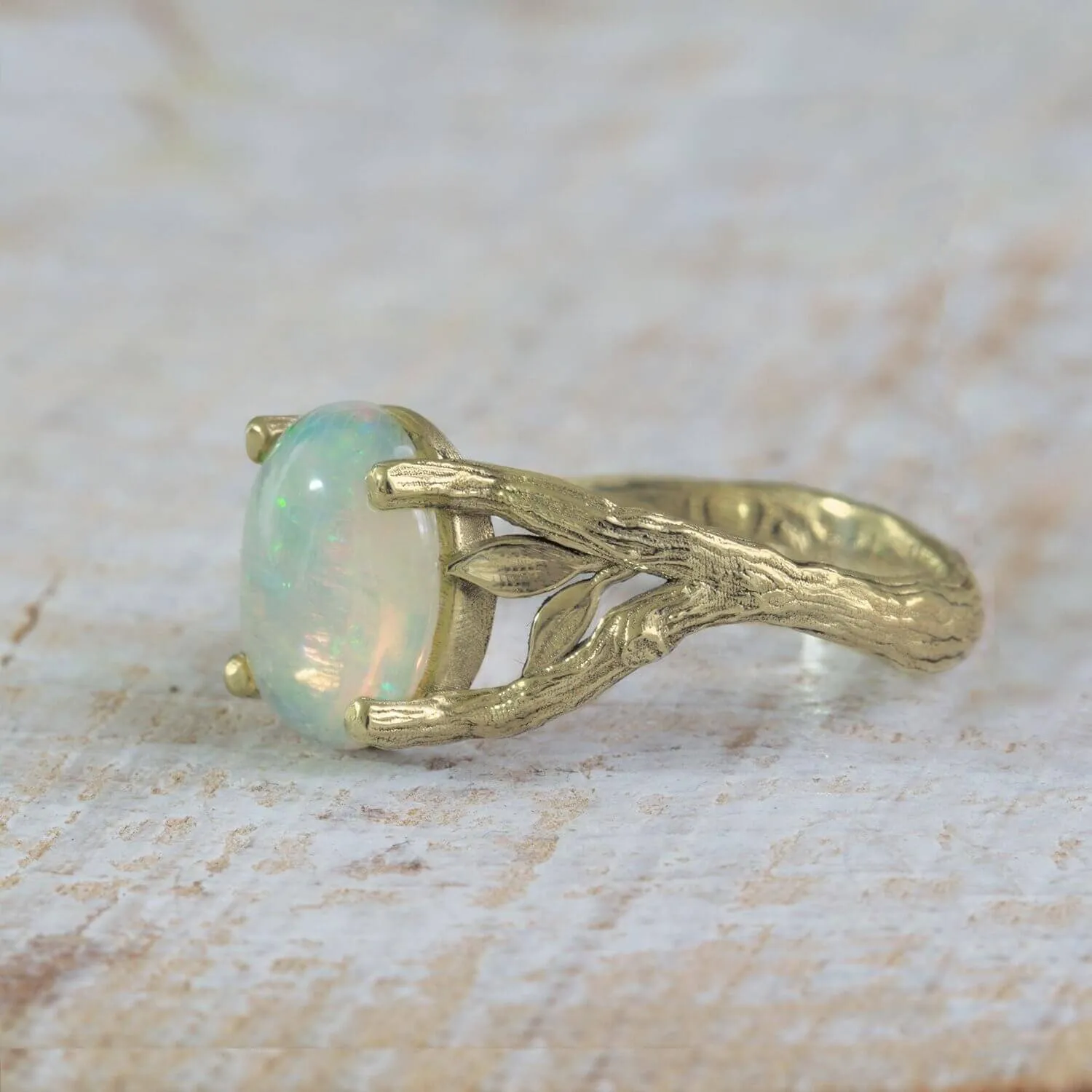 Neomi - Opal Ring