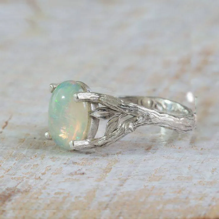 Neomi - Opal Ring