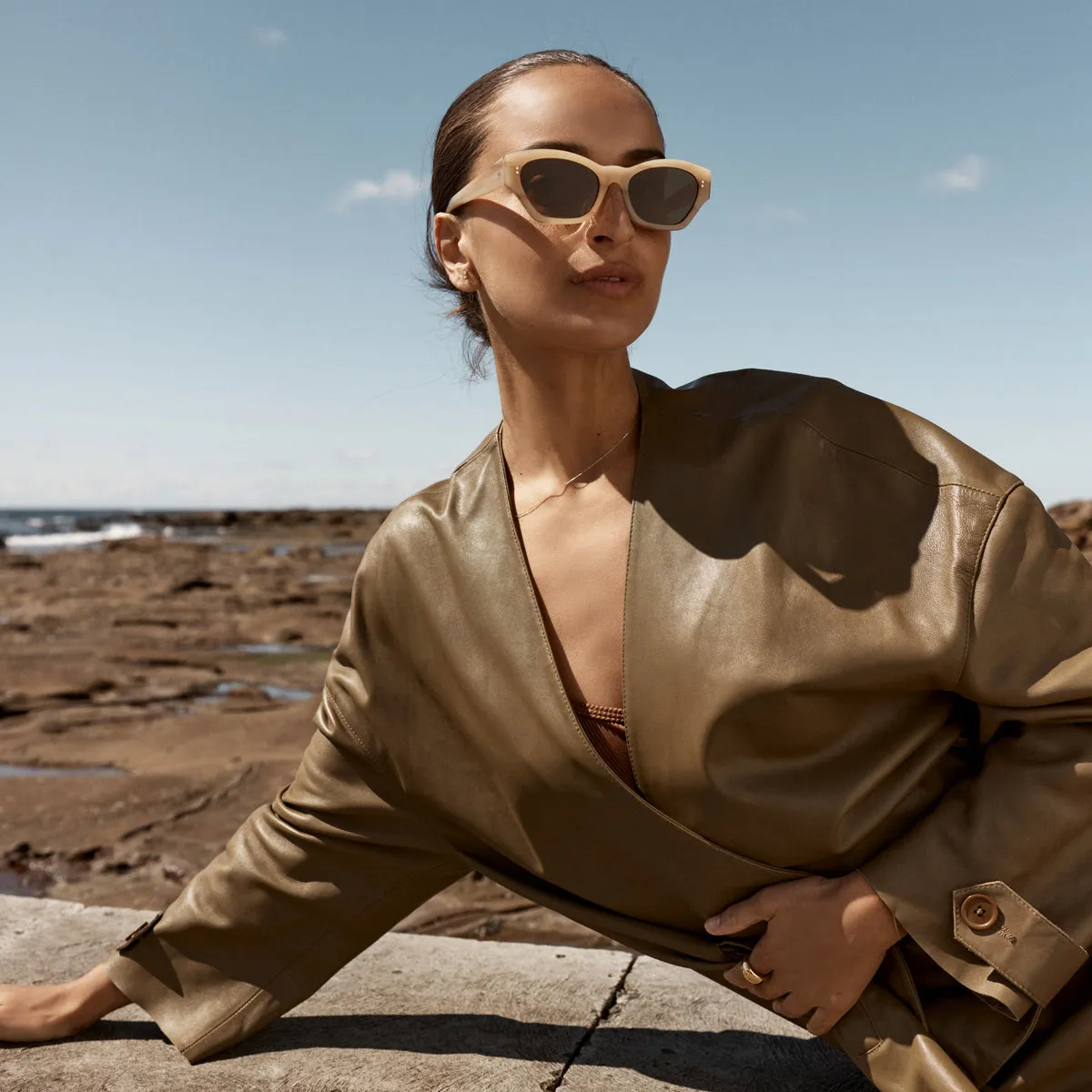 Otherworldly Sunglasses - Blonde