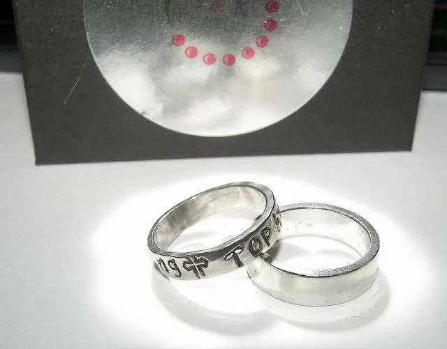 Personalized ring , custom personalized jewelry and gifts, personalized gifts for moms and friends, kids name jewelry