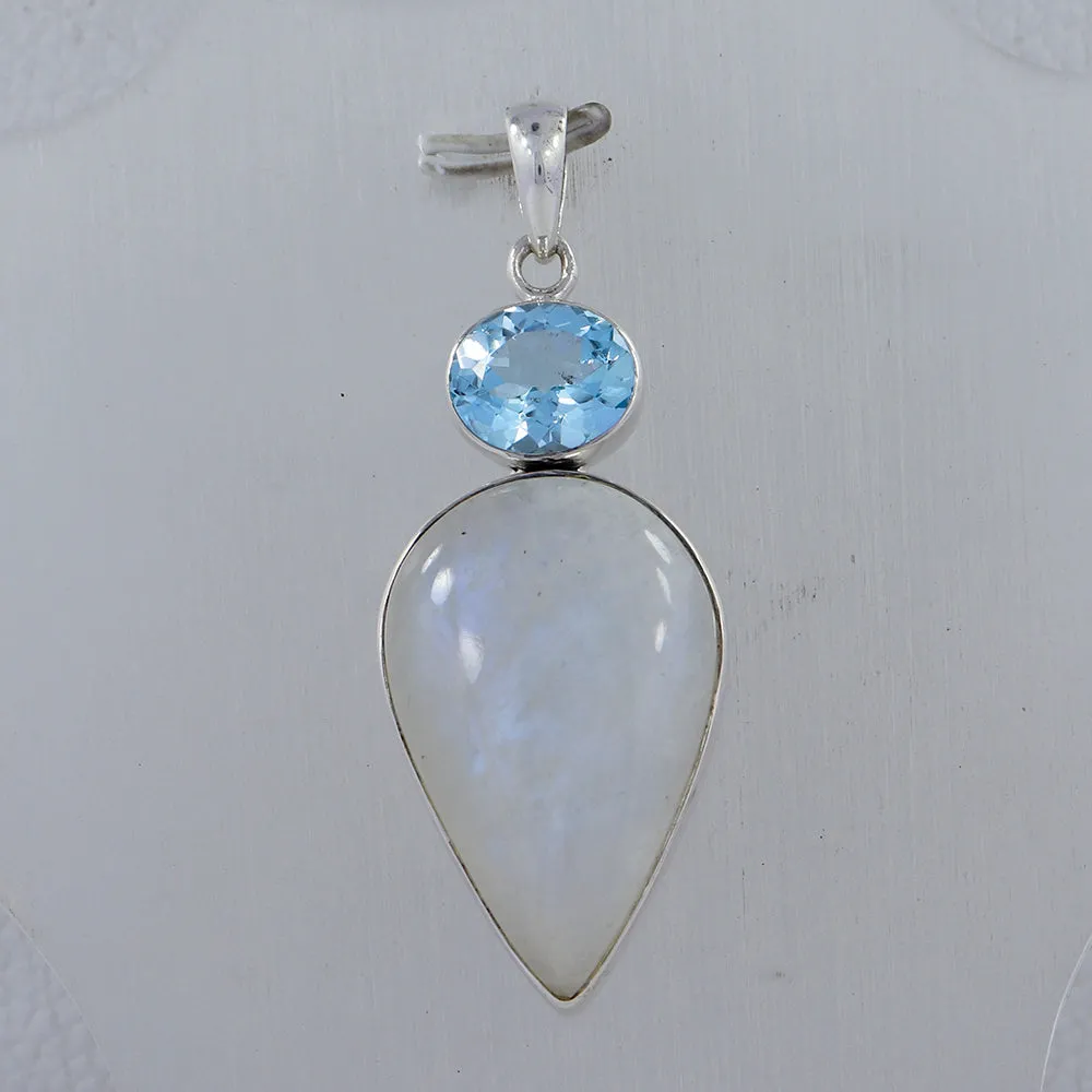 Rainbow Moonstone 925 Silver Pendant