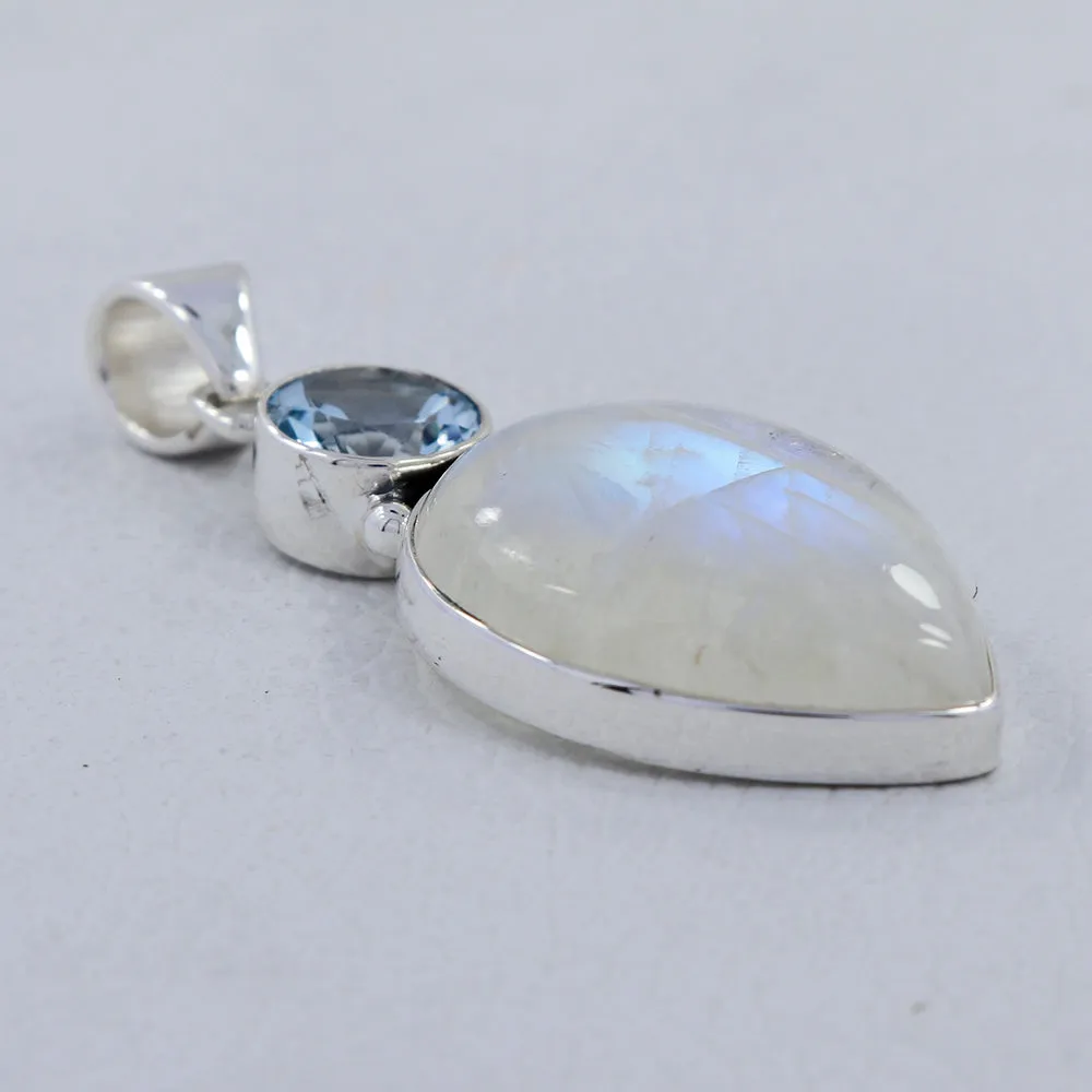 Rainbow Moonstone 925 Silver Pendant