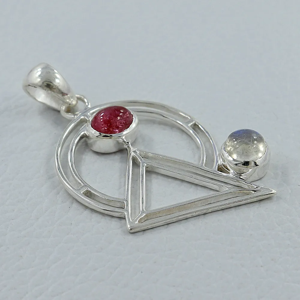 Rainbow Moonstone Silver Pendant