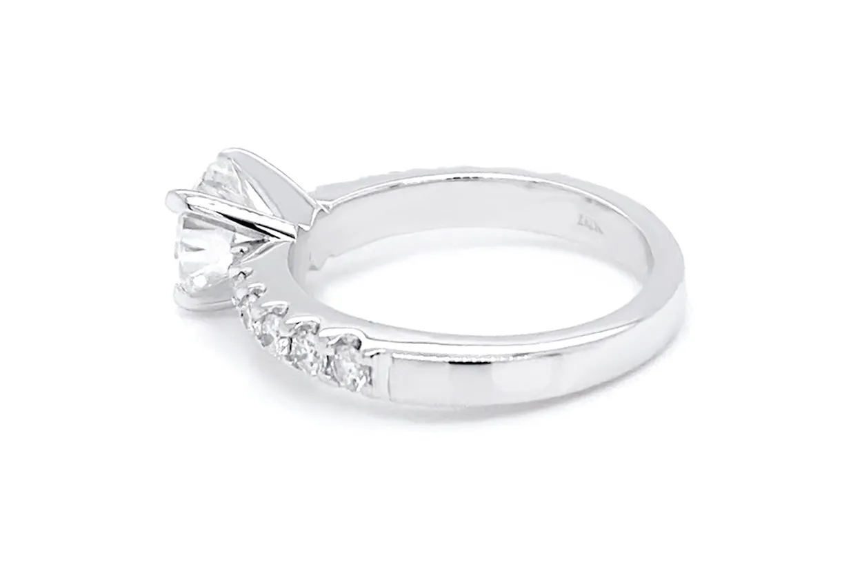 Ring 18kt White Gold Round Center Stone & Diamonds GIA G I1