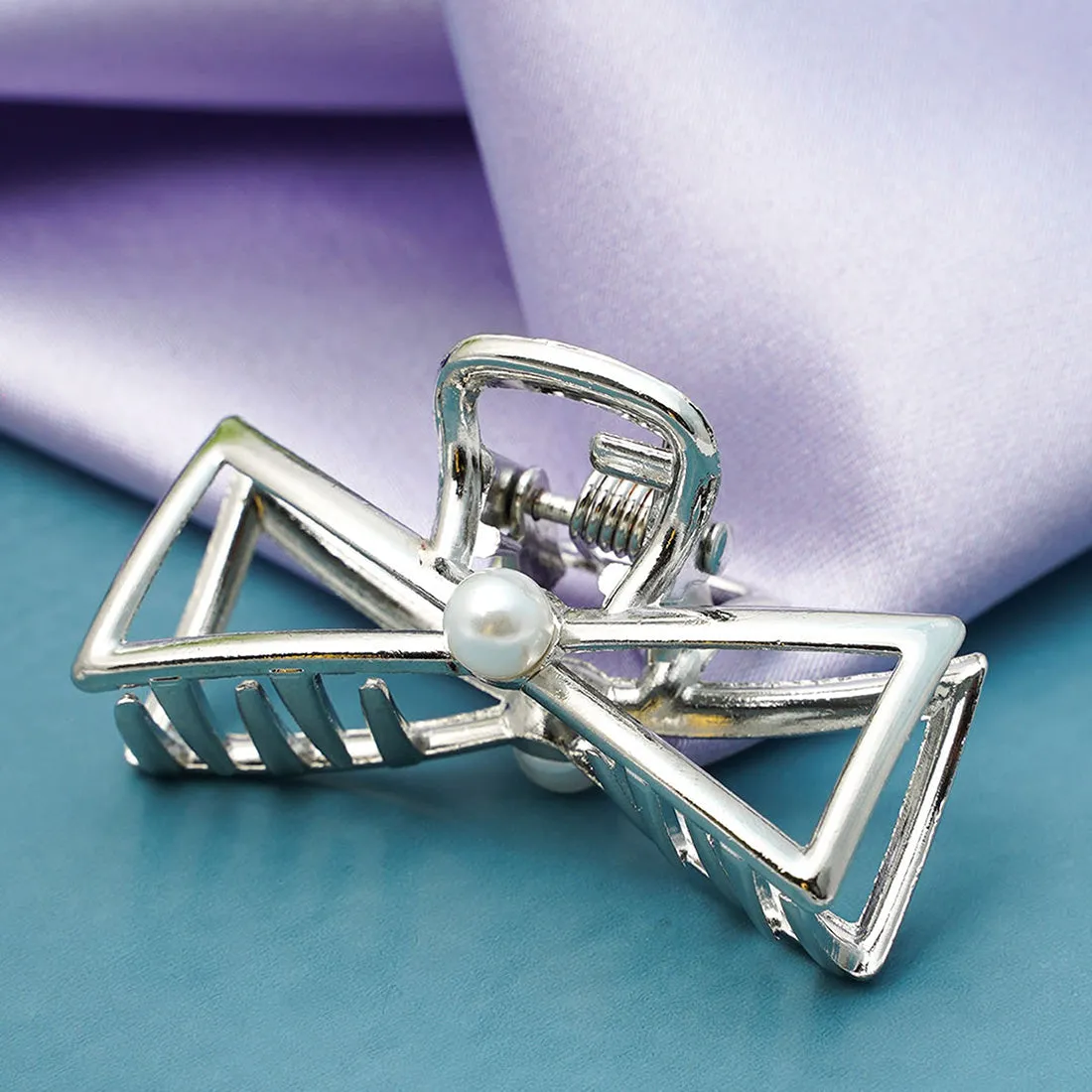 Silver Pearl Clucher