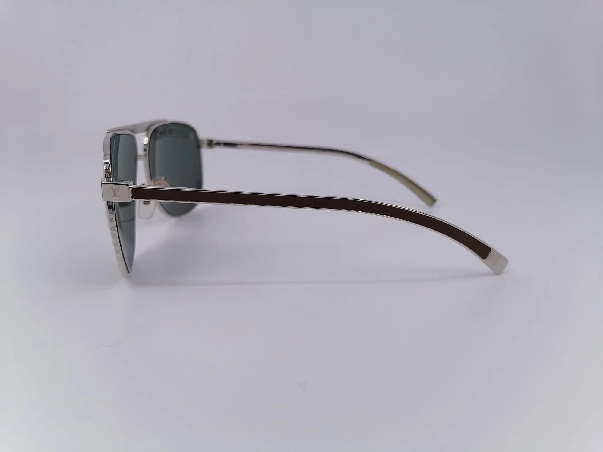 Silver Tone Metal Pilot Persuasion U Sunglasses