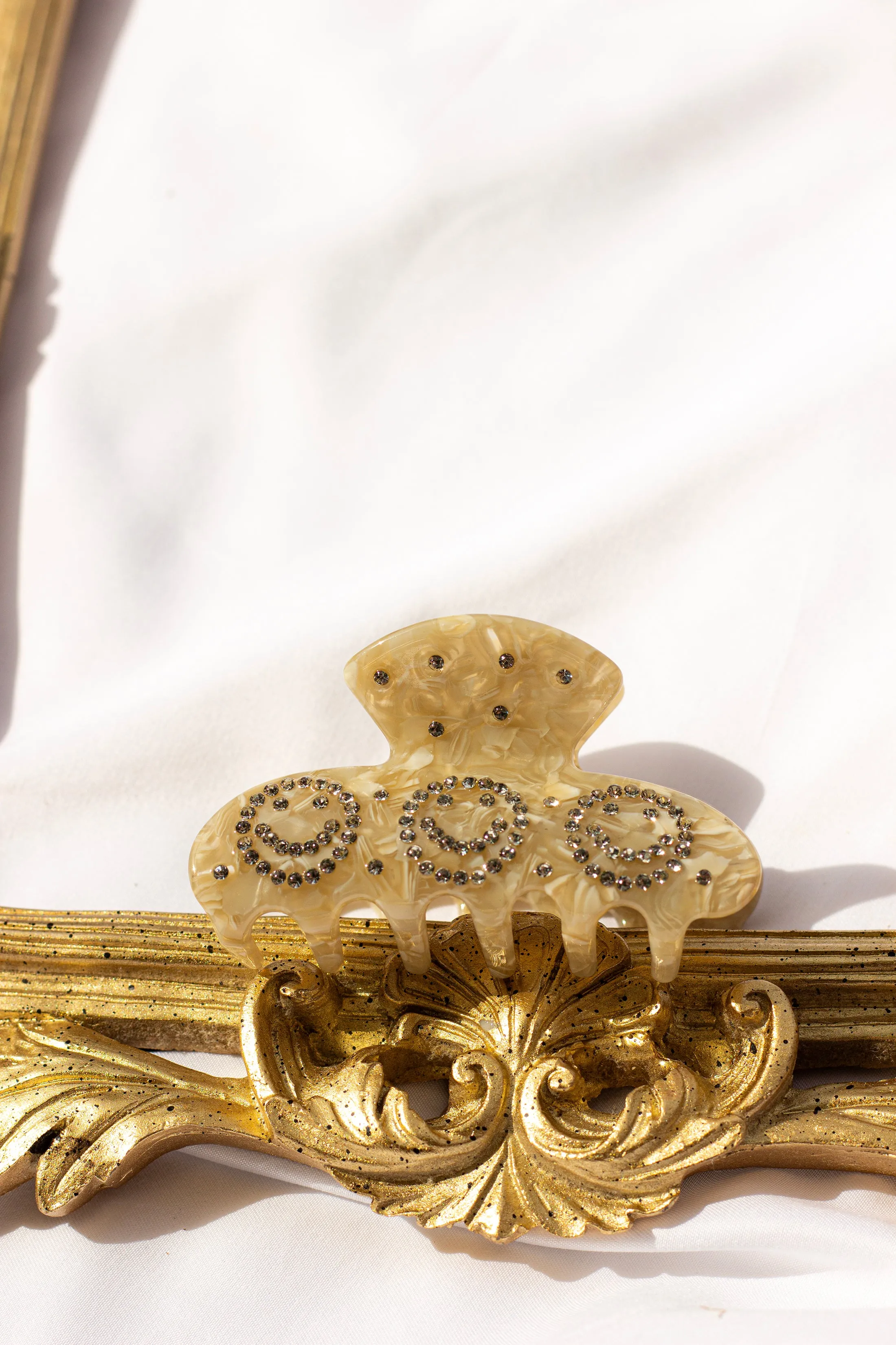 Smiley Face Diamante Claw Hair Clip